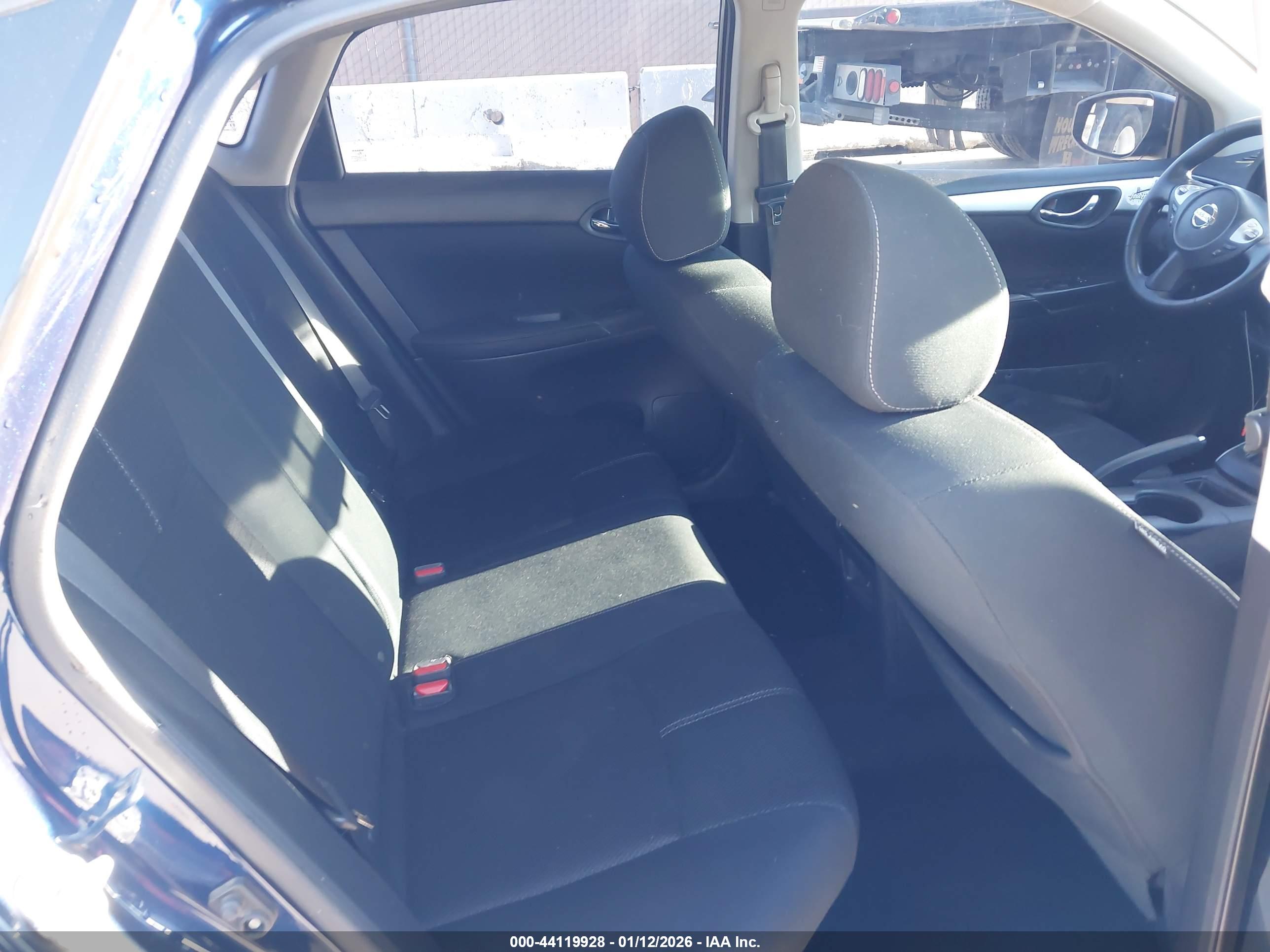 NISSAN SENTRA image 8