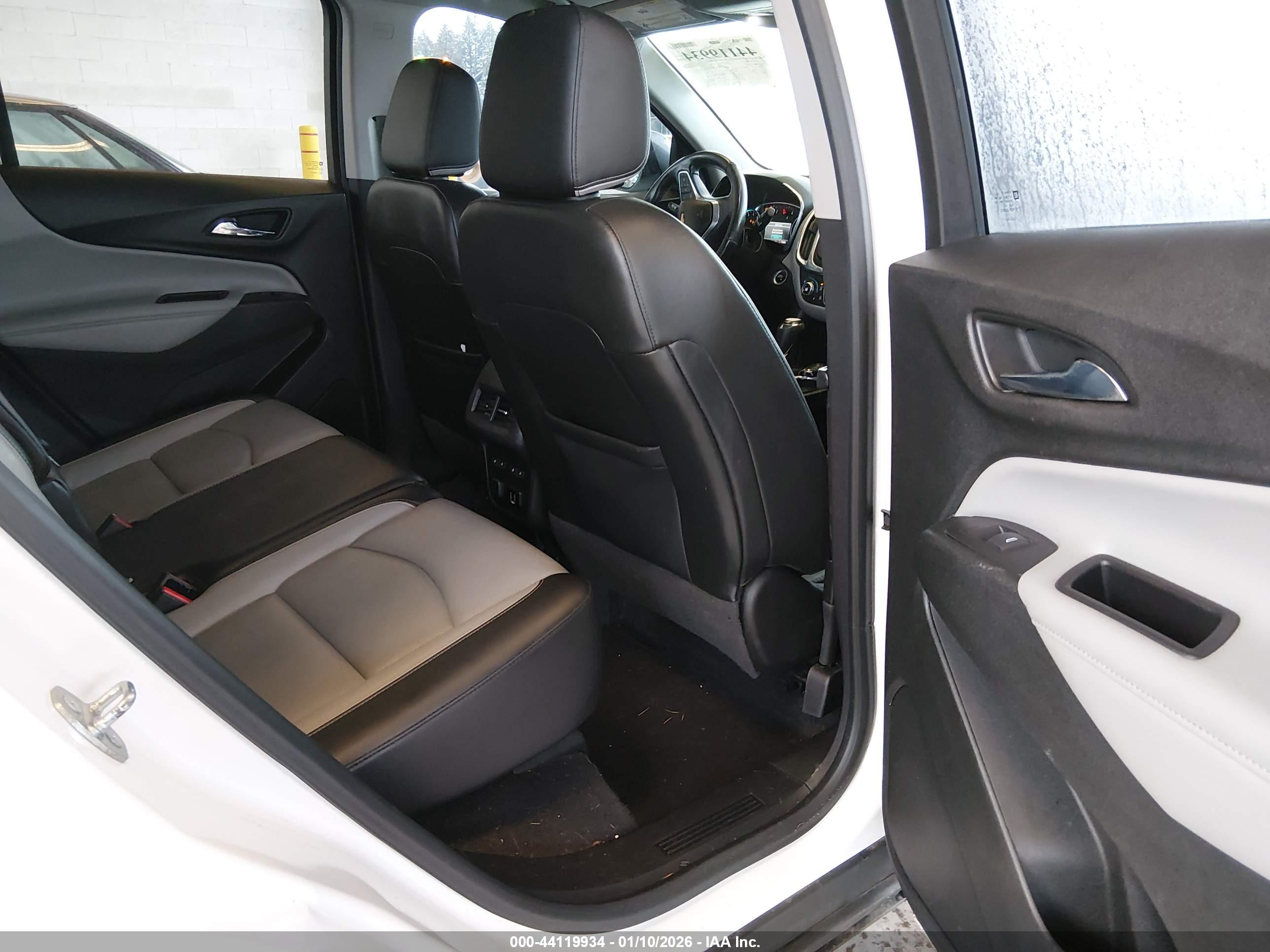 CHEVROLET EQUINOX image 8