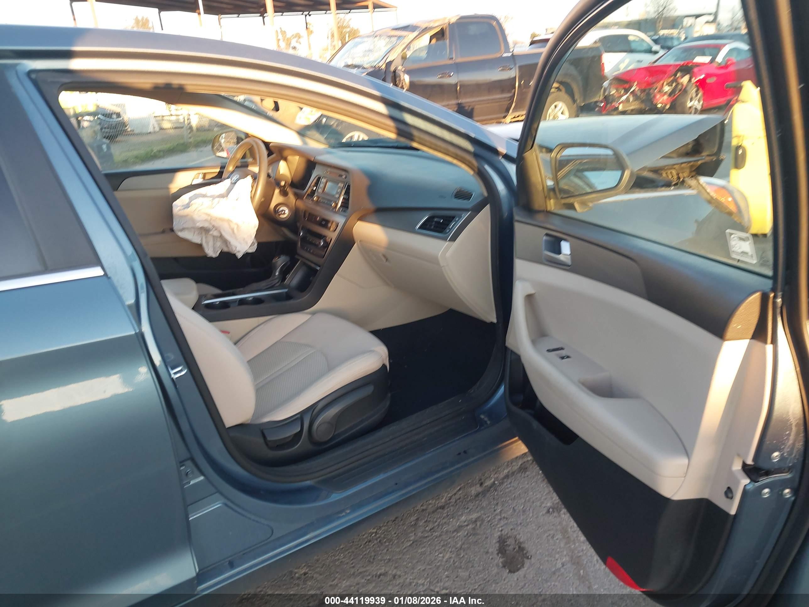 HYUNDAI SONATA image 5
