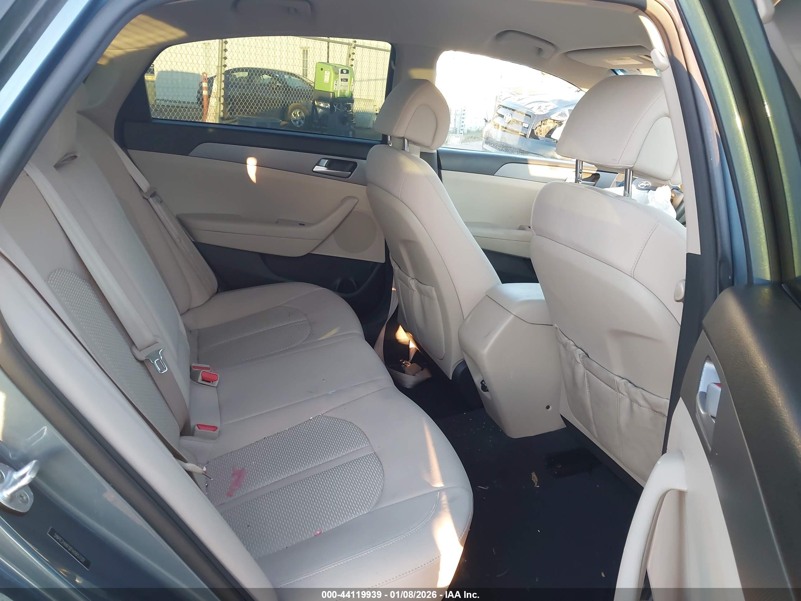 HYUNDAI SONATA image 8