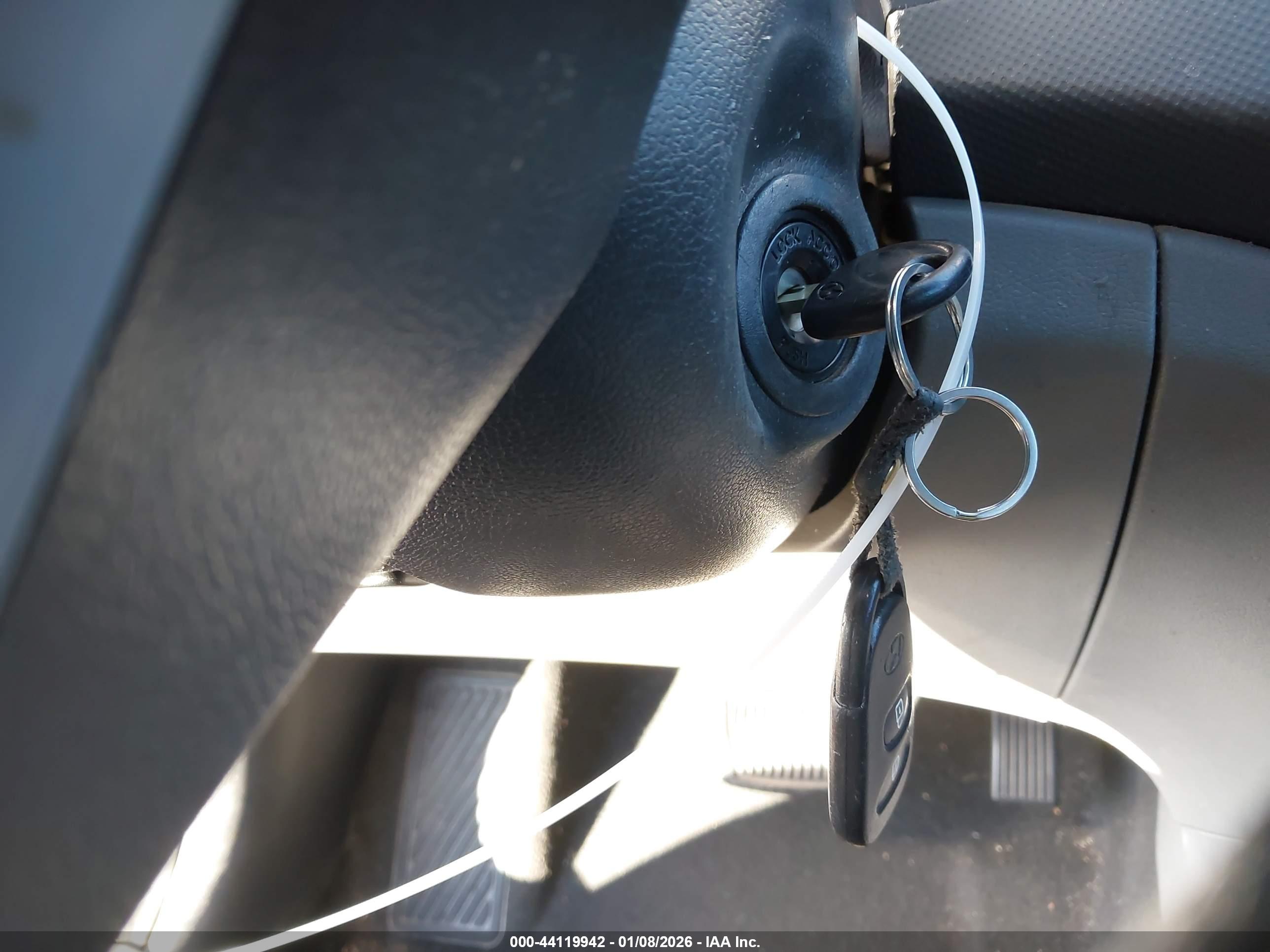 HYUNDAI ACCENT image 11