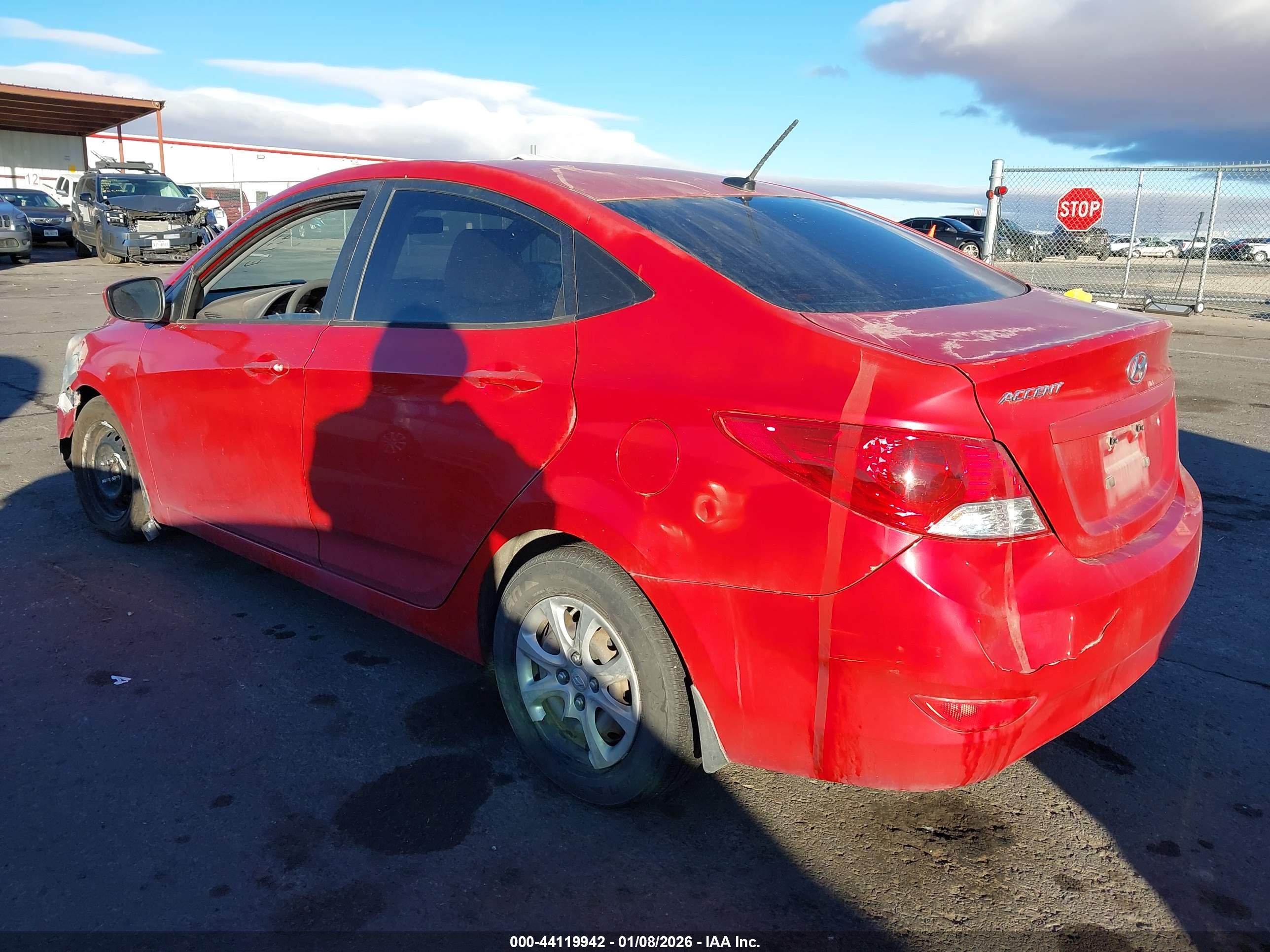 HYUNDAI ACCENT image 3