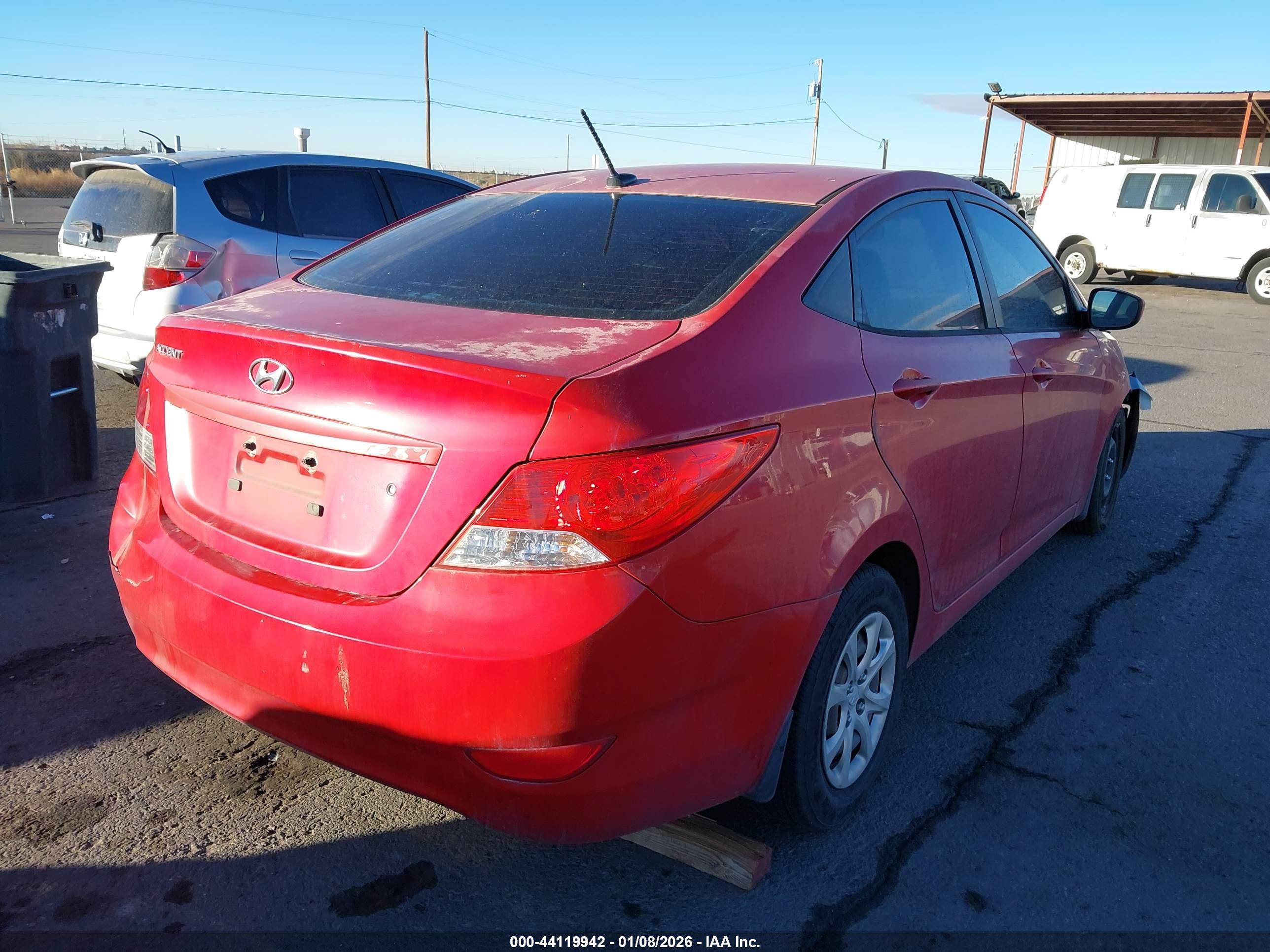 HYUNDAI ACCENT image 4
