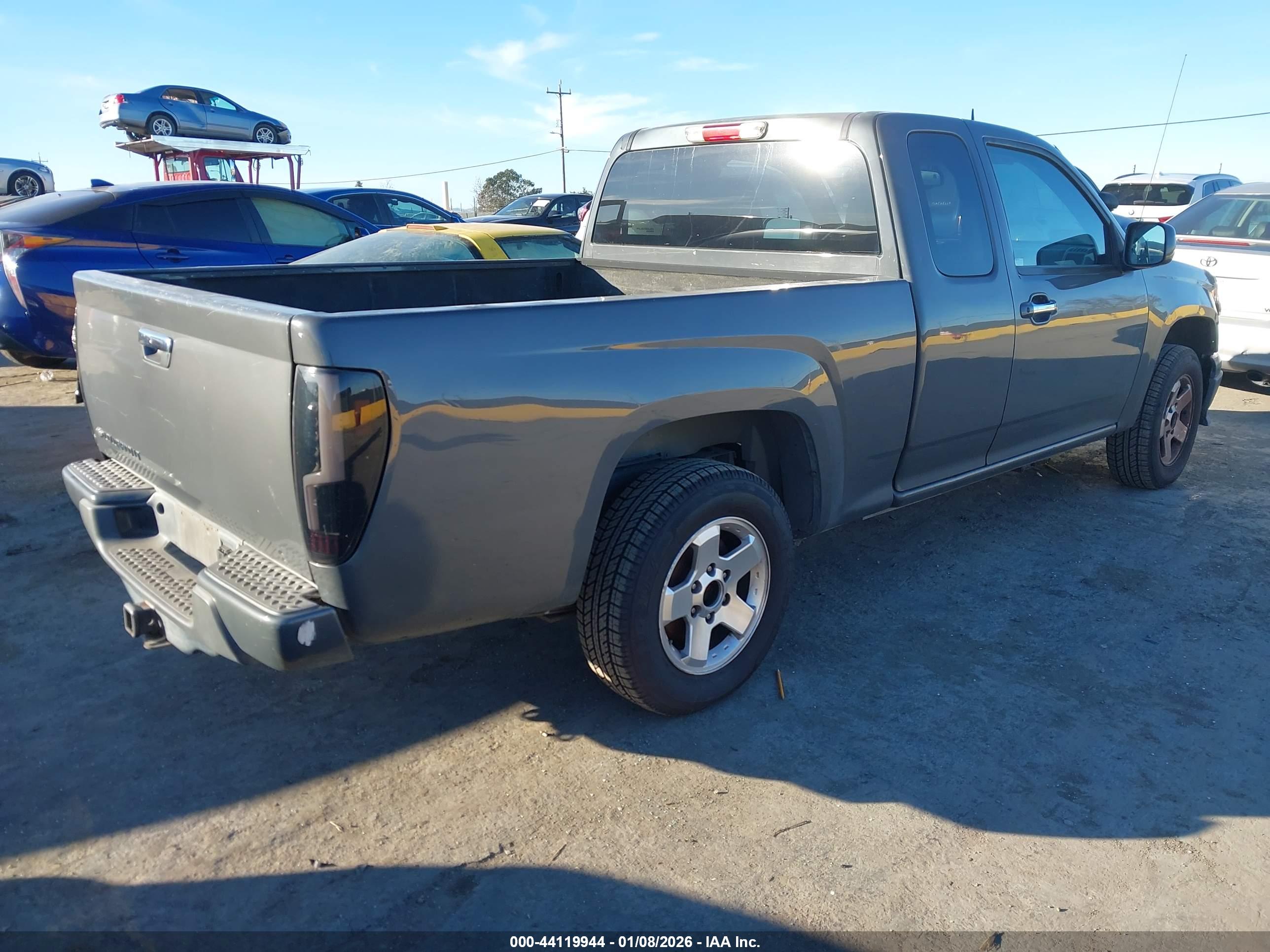 CHEVROLET COLORADO image 4