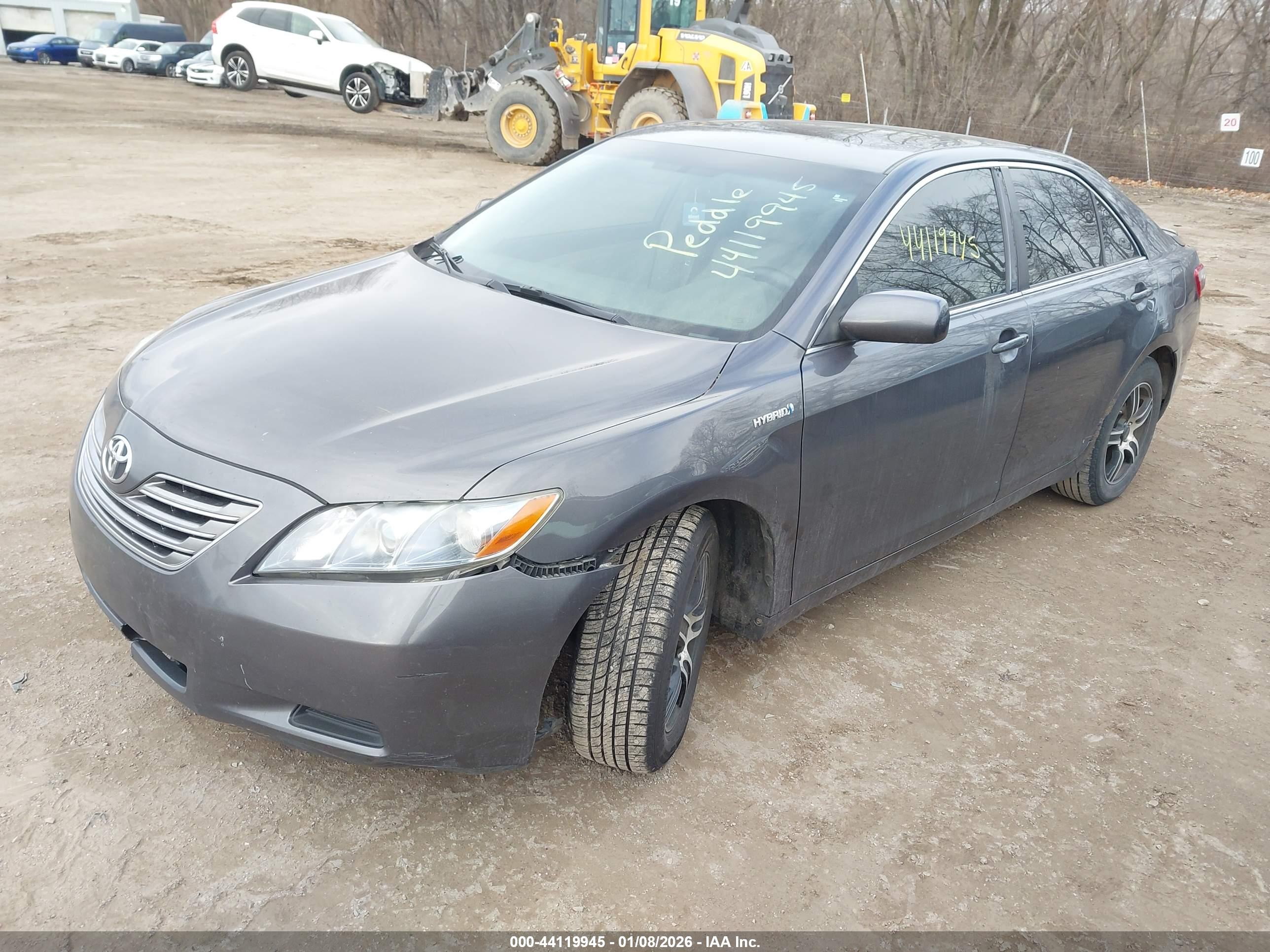 TOYOTA CAMRY image 2