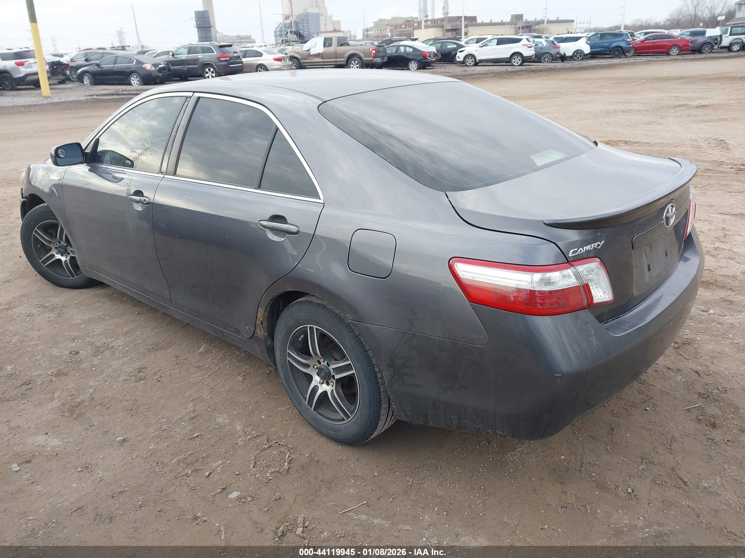 TOYOTA CAMRY image 3
