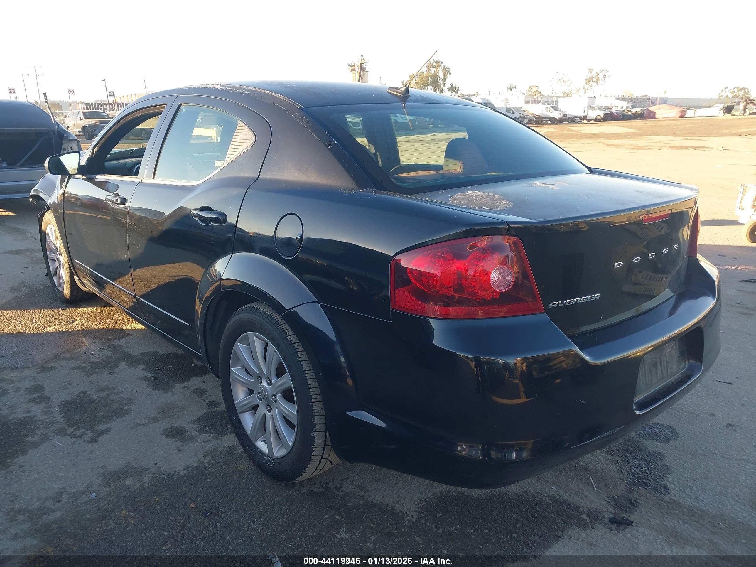 DODGE AVENGER image 3