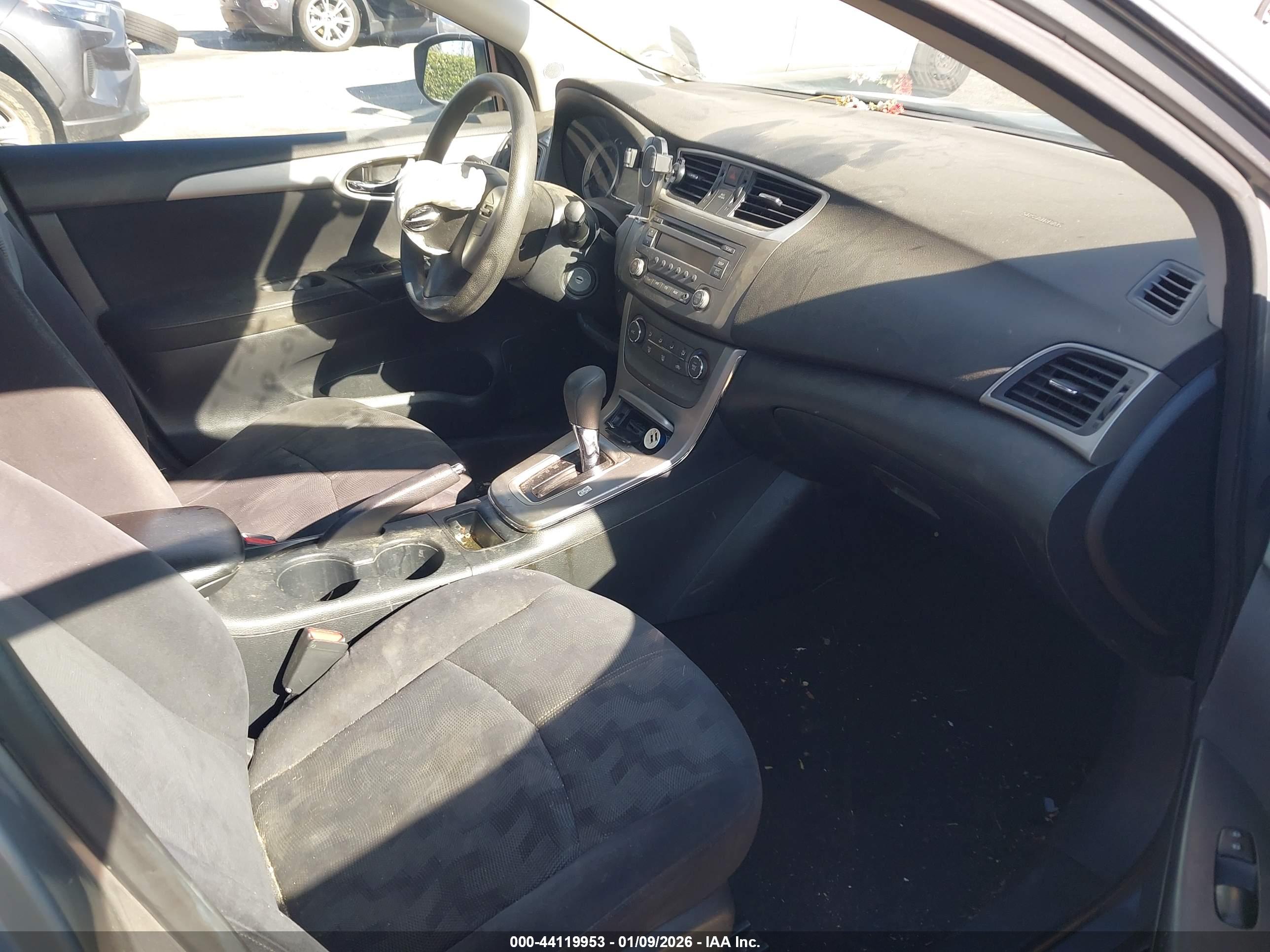 NISSAN SENTRA image 5