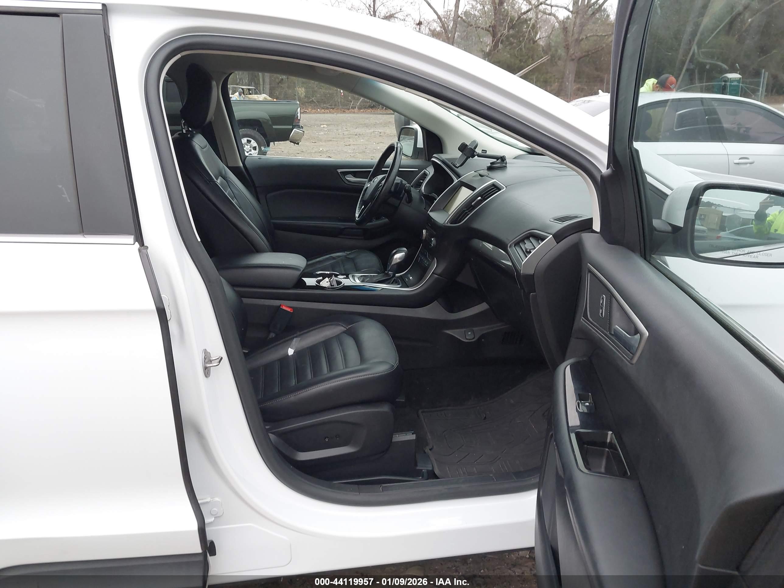 FORD EDGE image 5