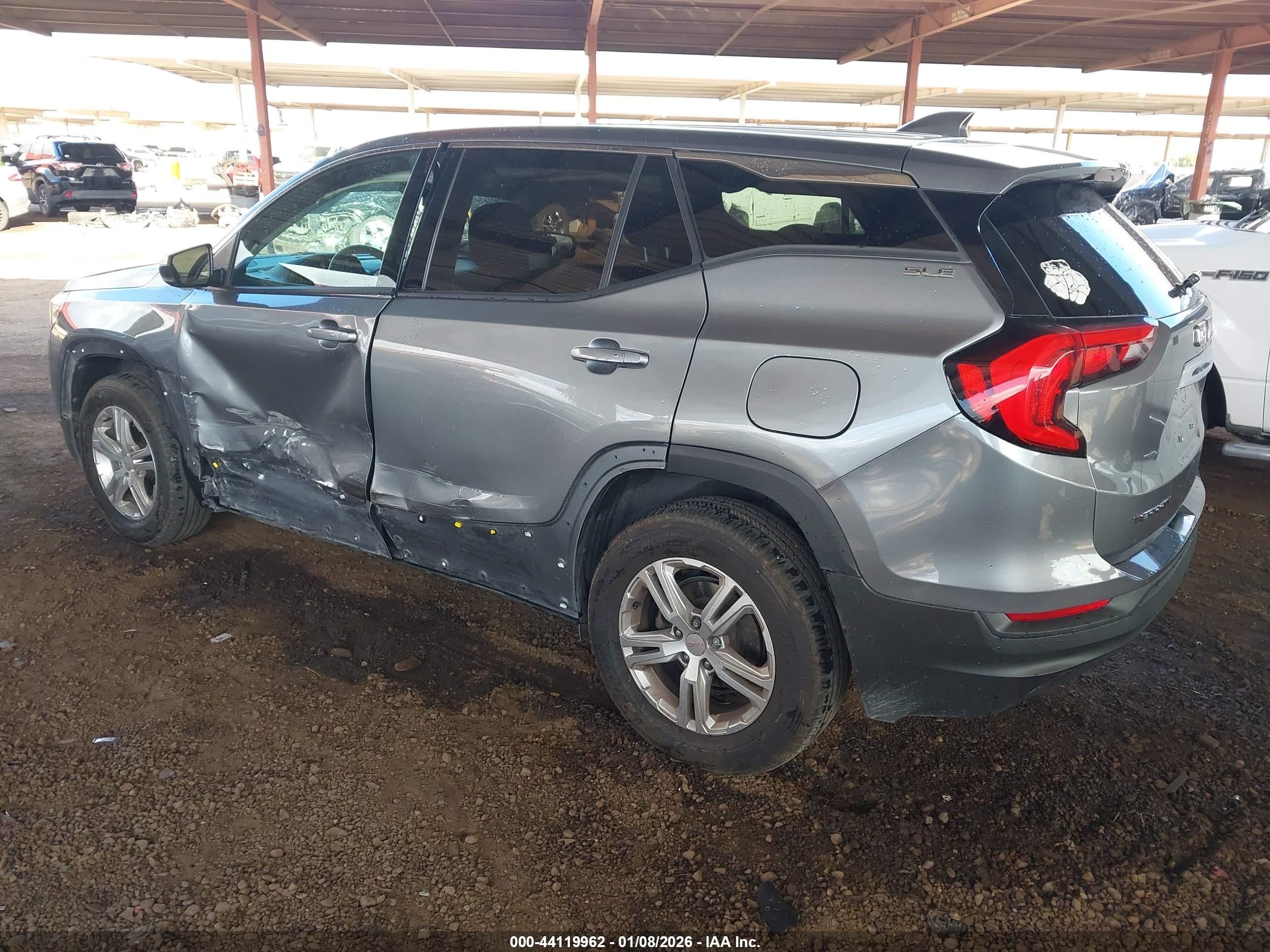 GMC TERRAIN image 3