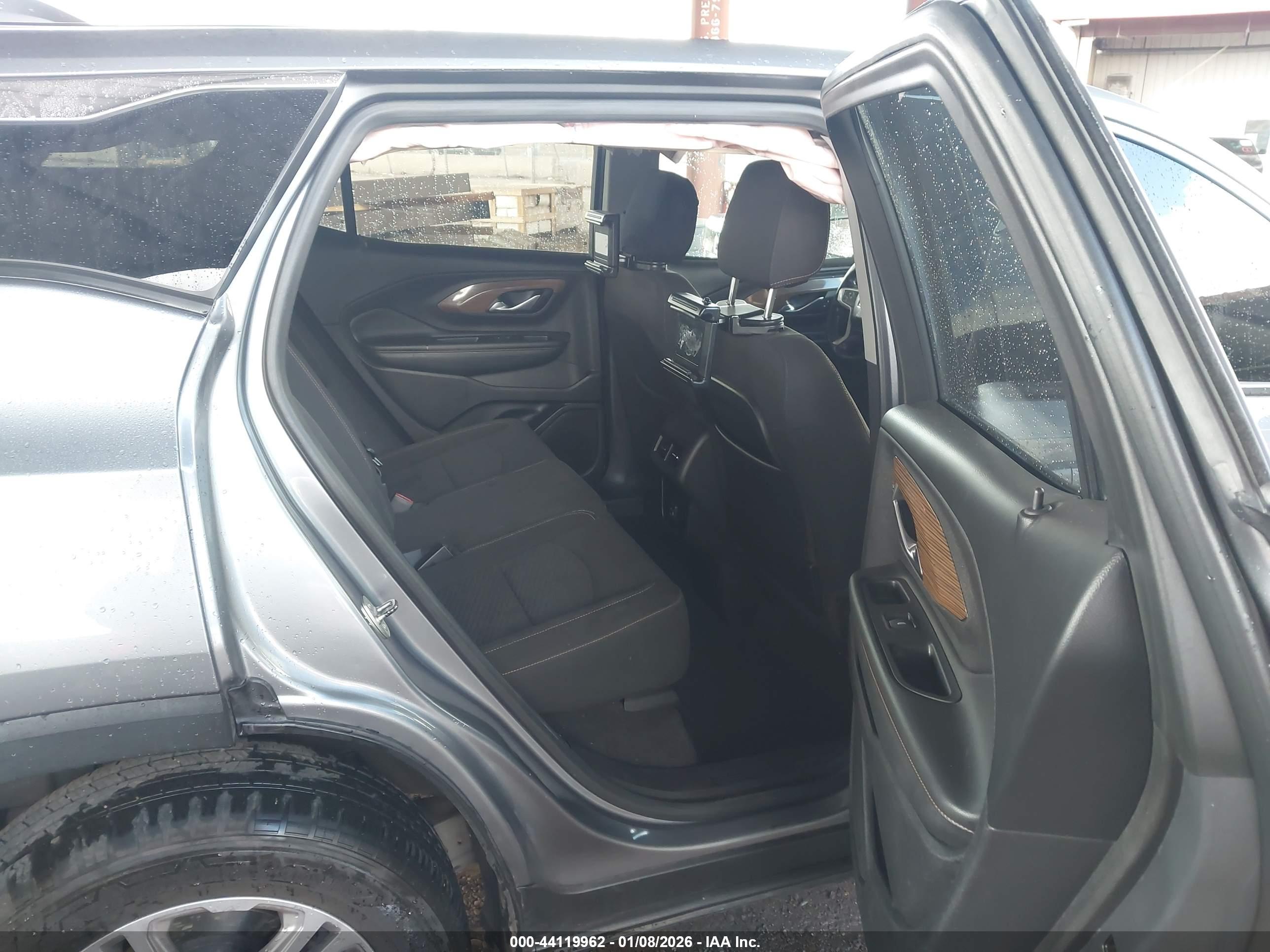 GMC TERRAIN image 8