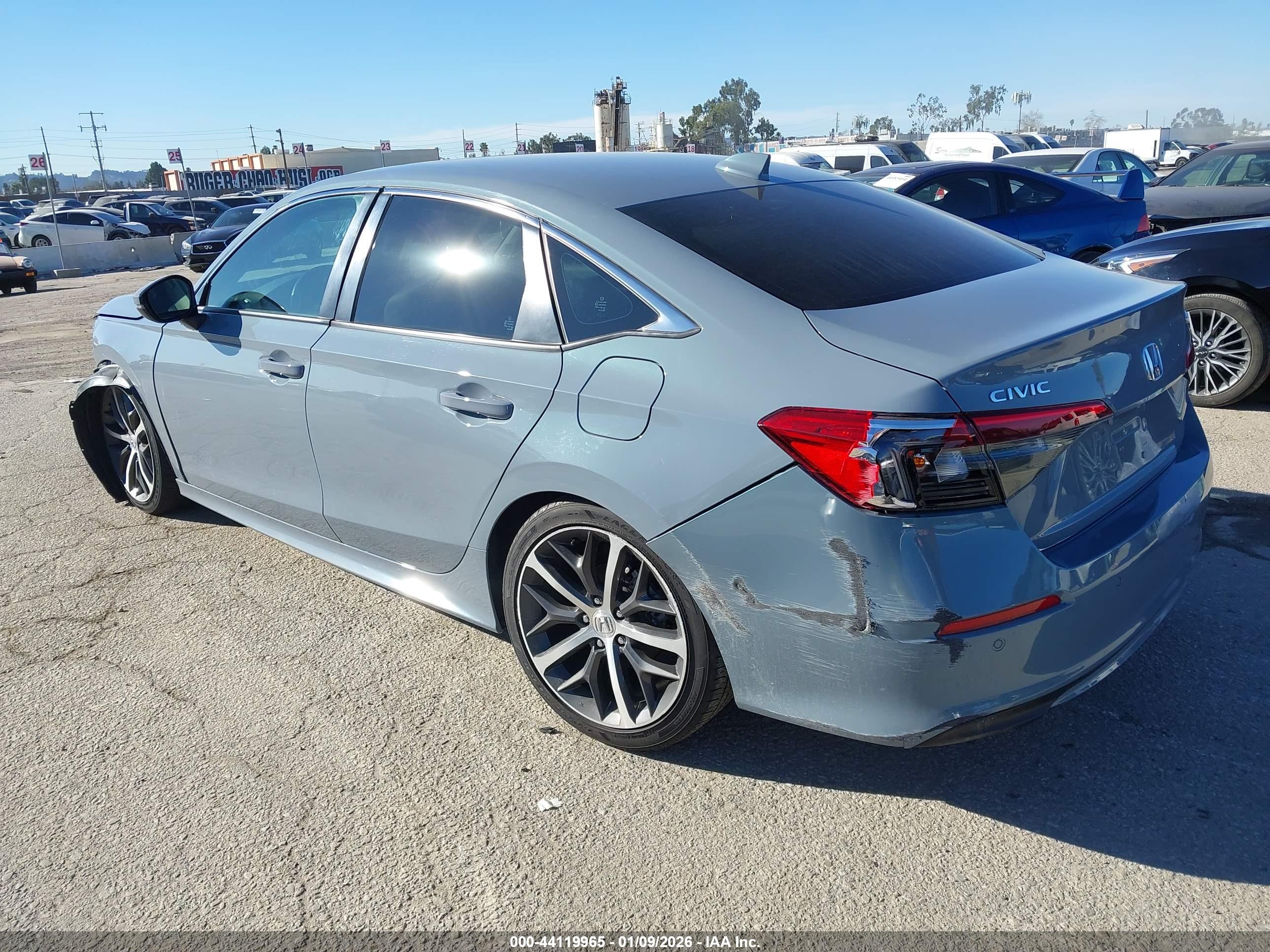 HONDA CIVIC image 3