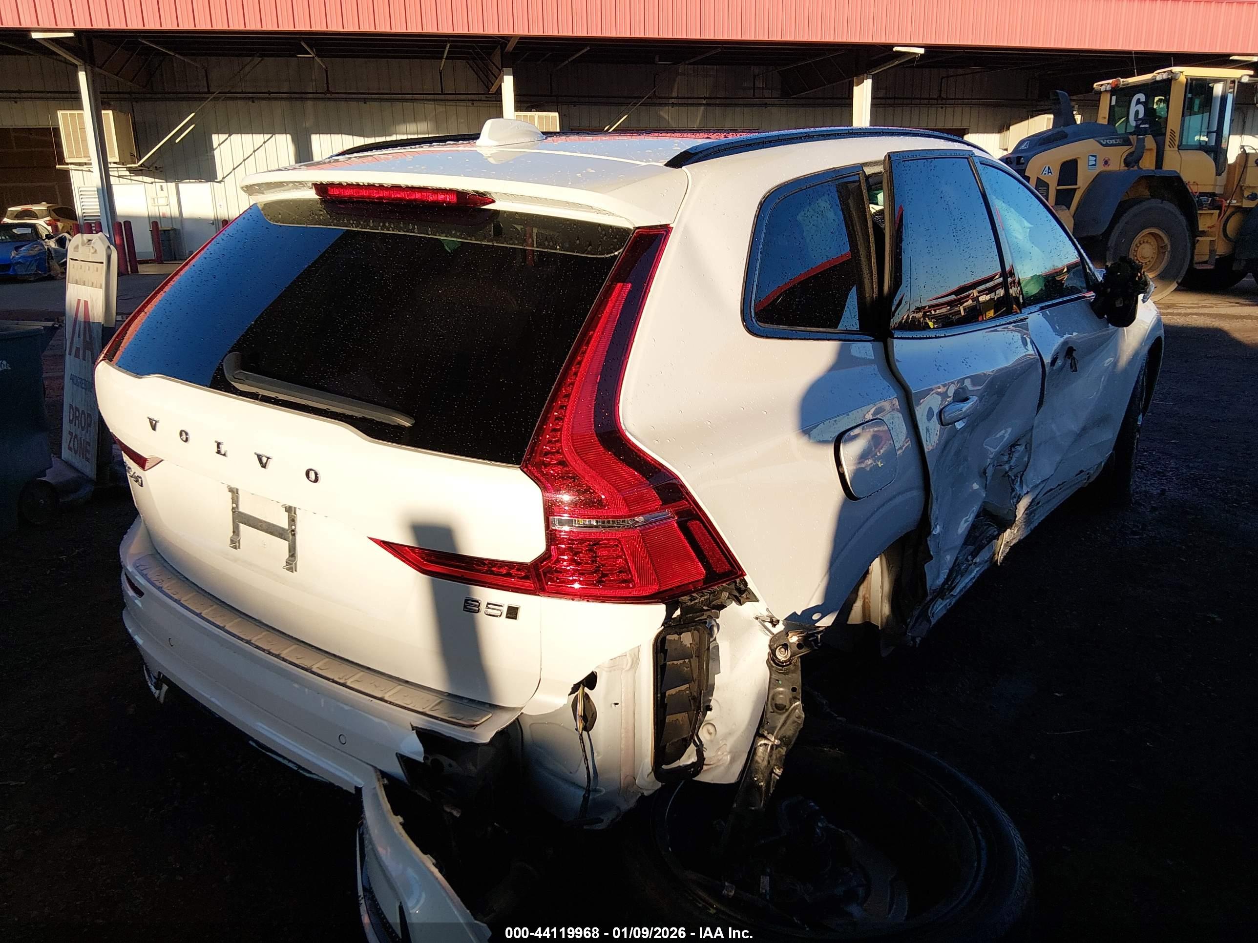 VOLVO XC60 image 4
