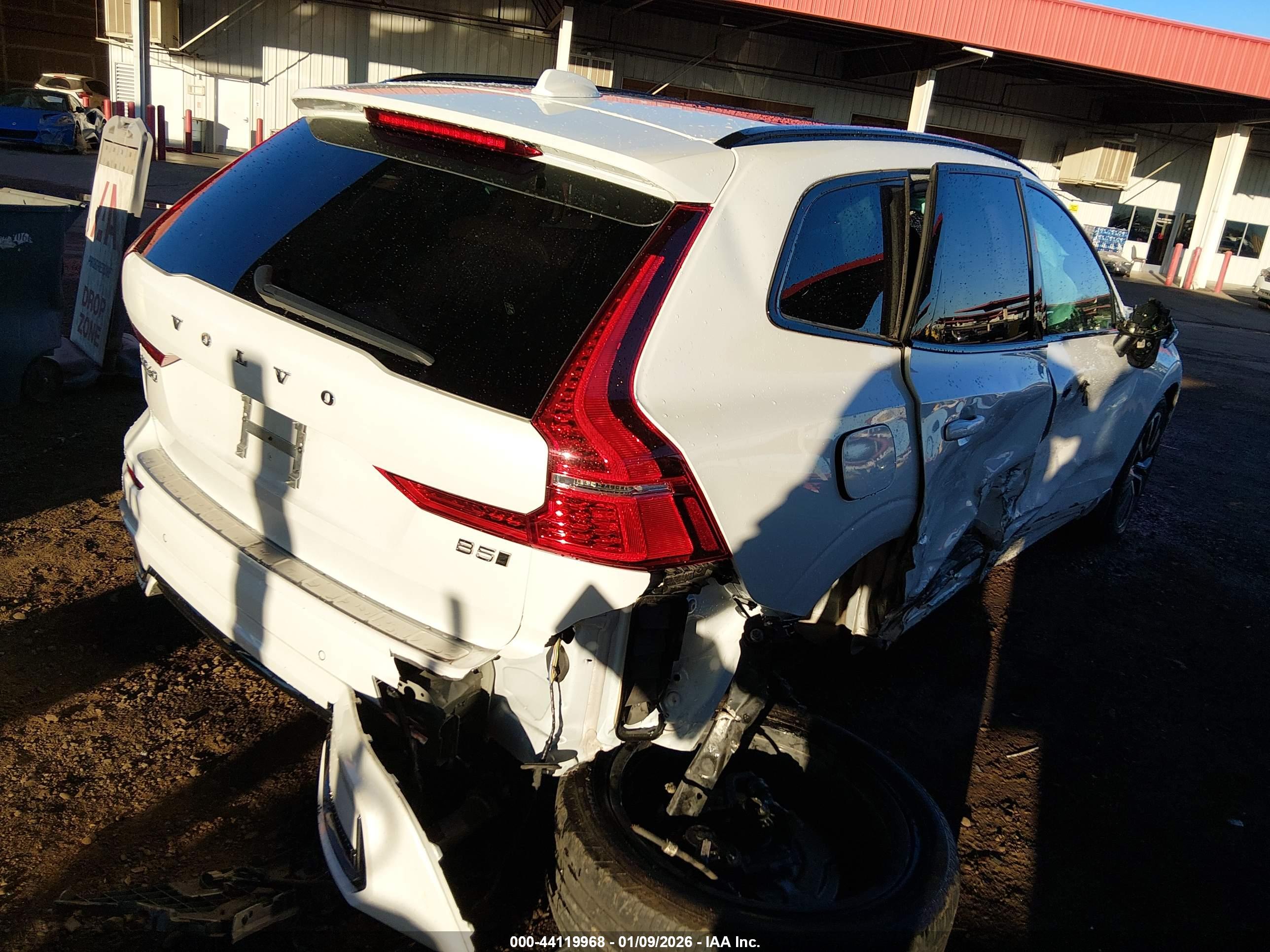 VOLVO XC60 image 6