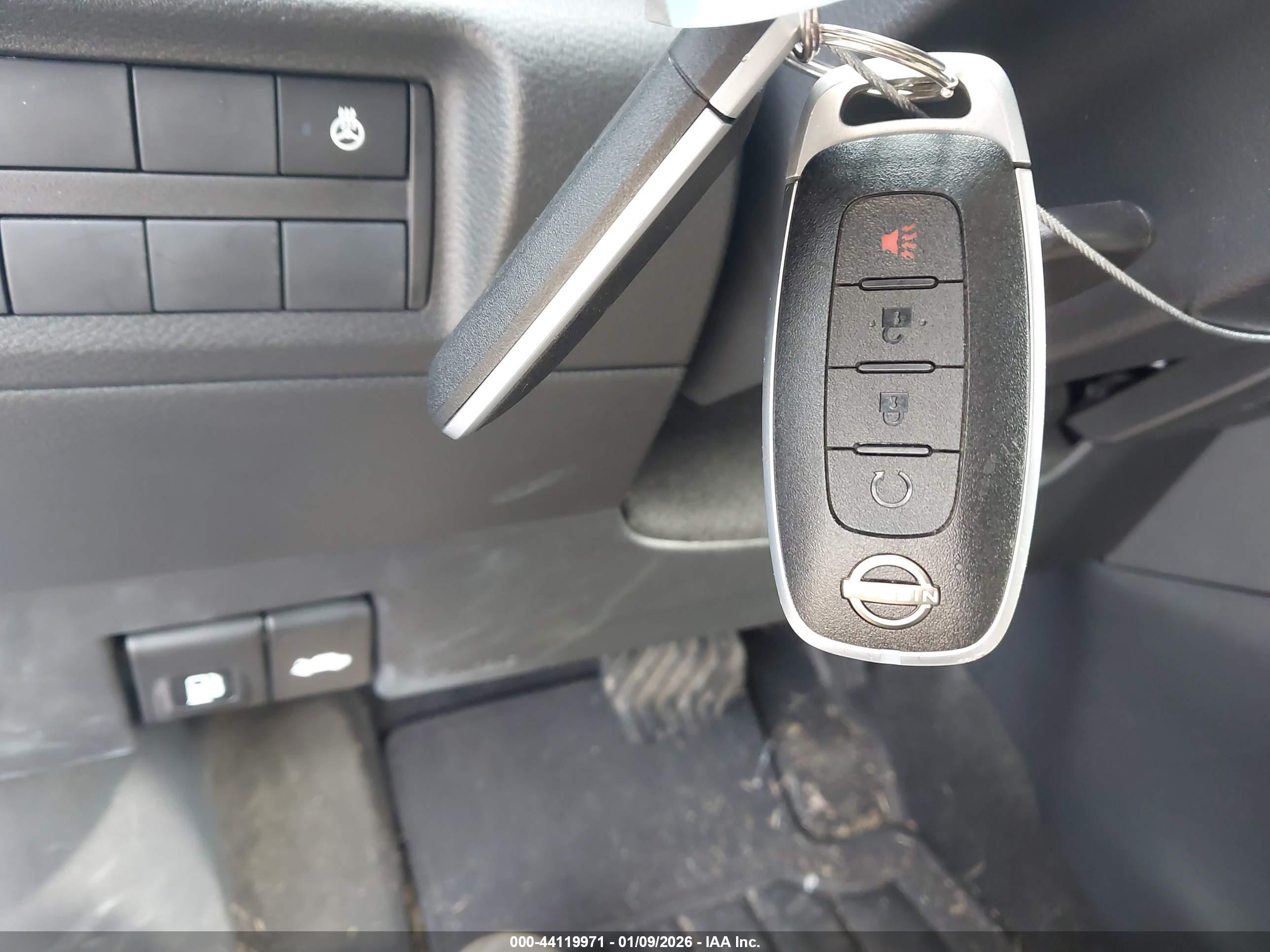 NISSAN KICKS image 11