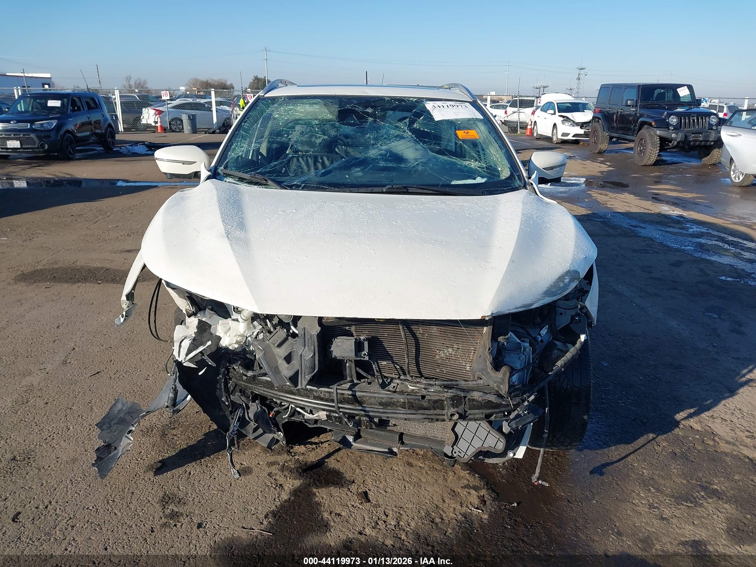 NISSAN ROGUE image 6