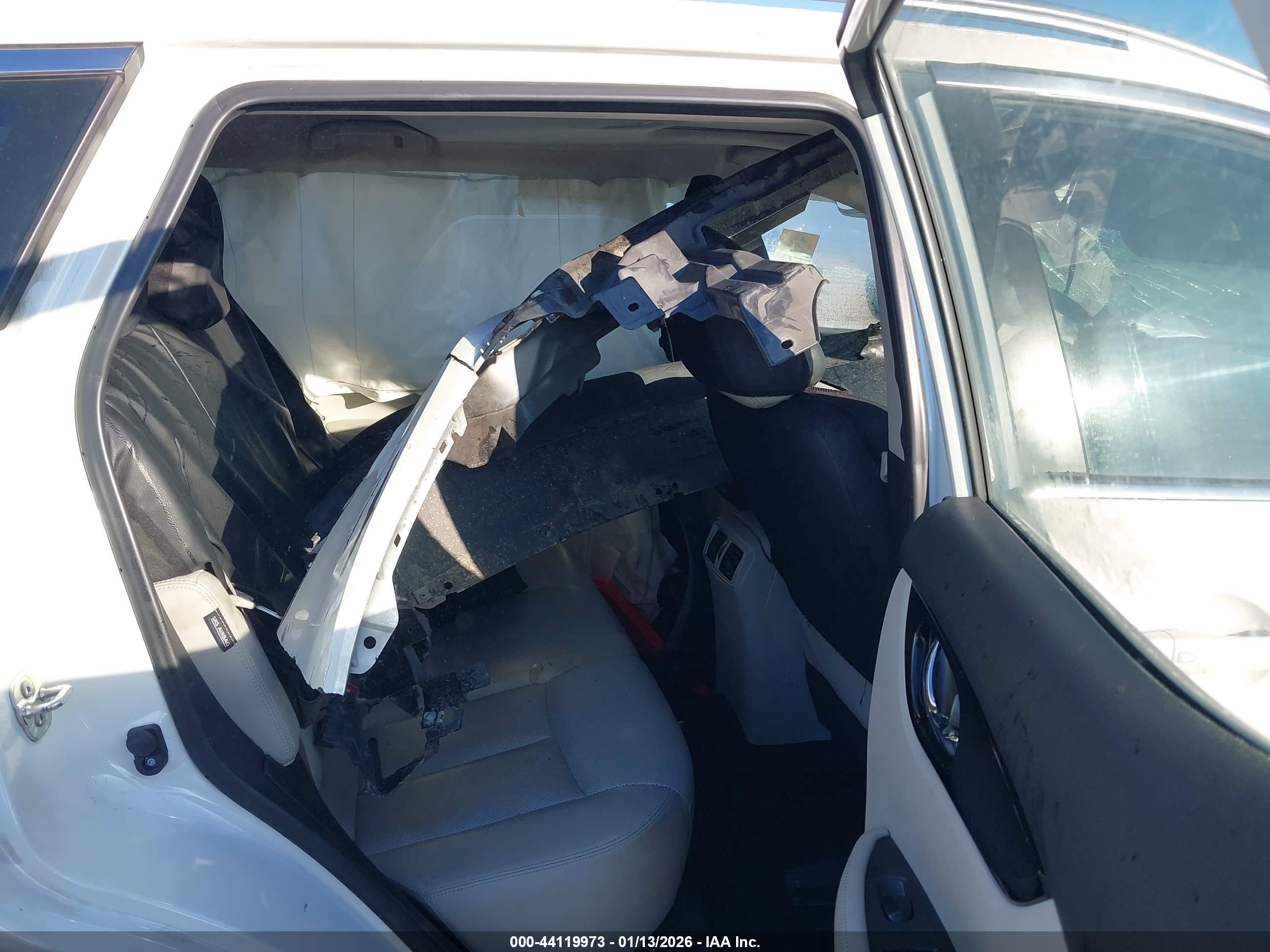 NISSAN ROGUE image 8