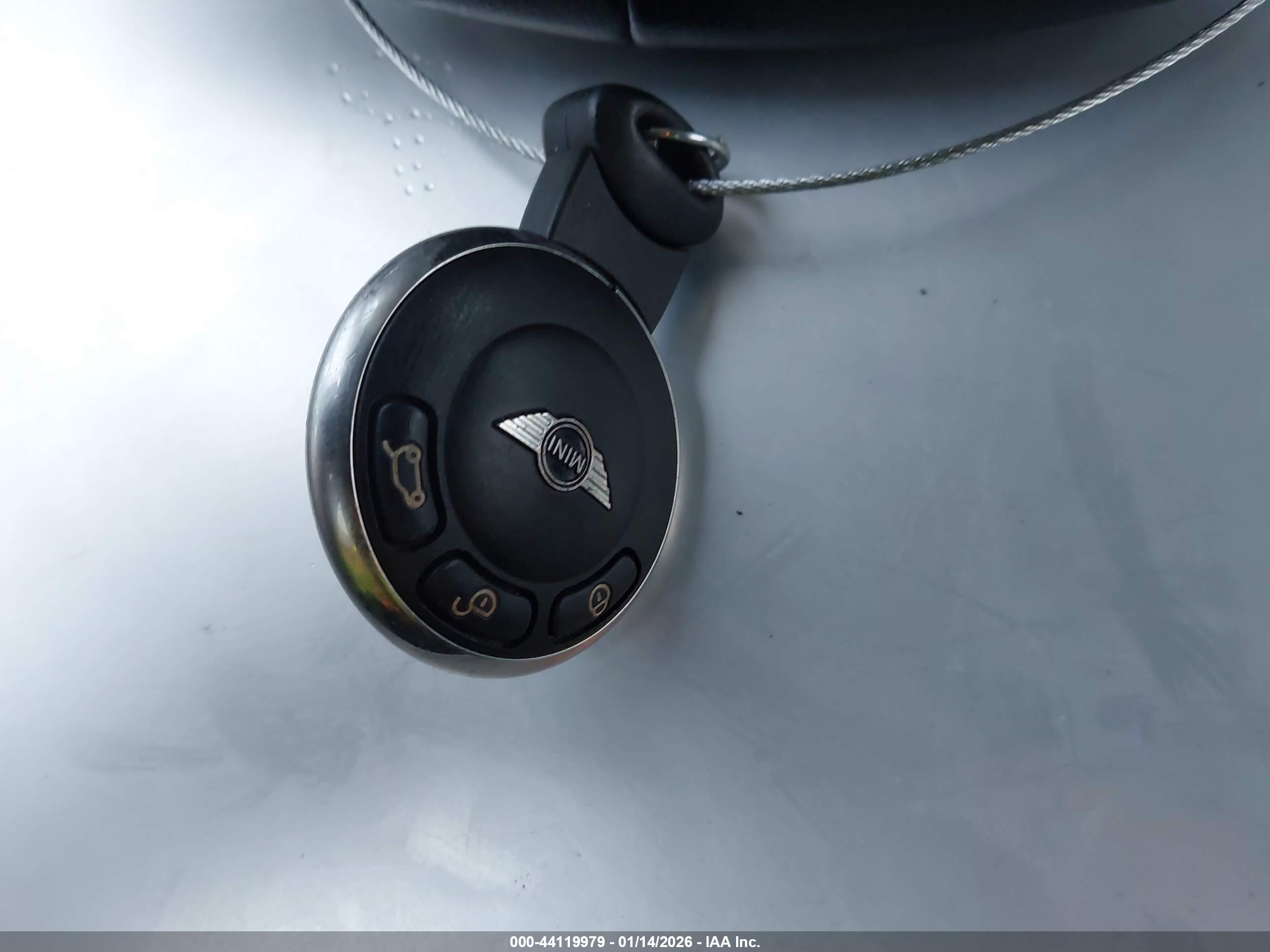 MINI COUNTRYMAN image 11
