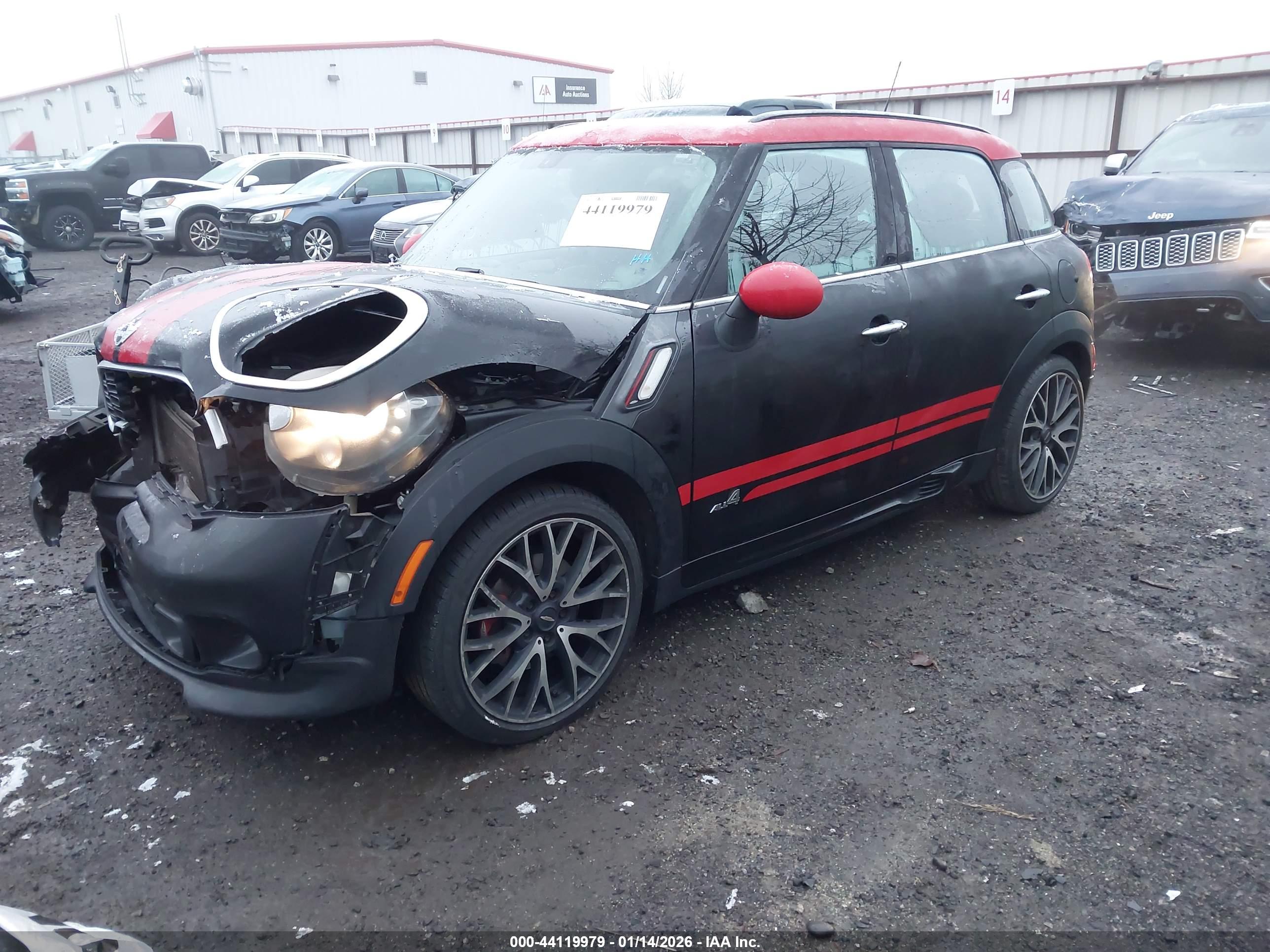 MINI COUNTRYMAN image 2