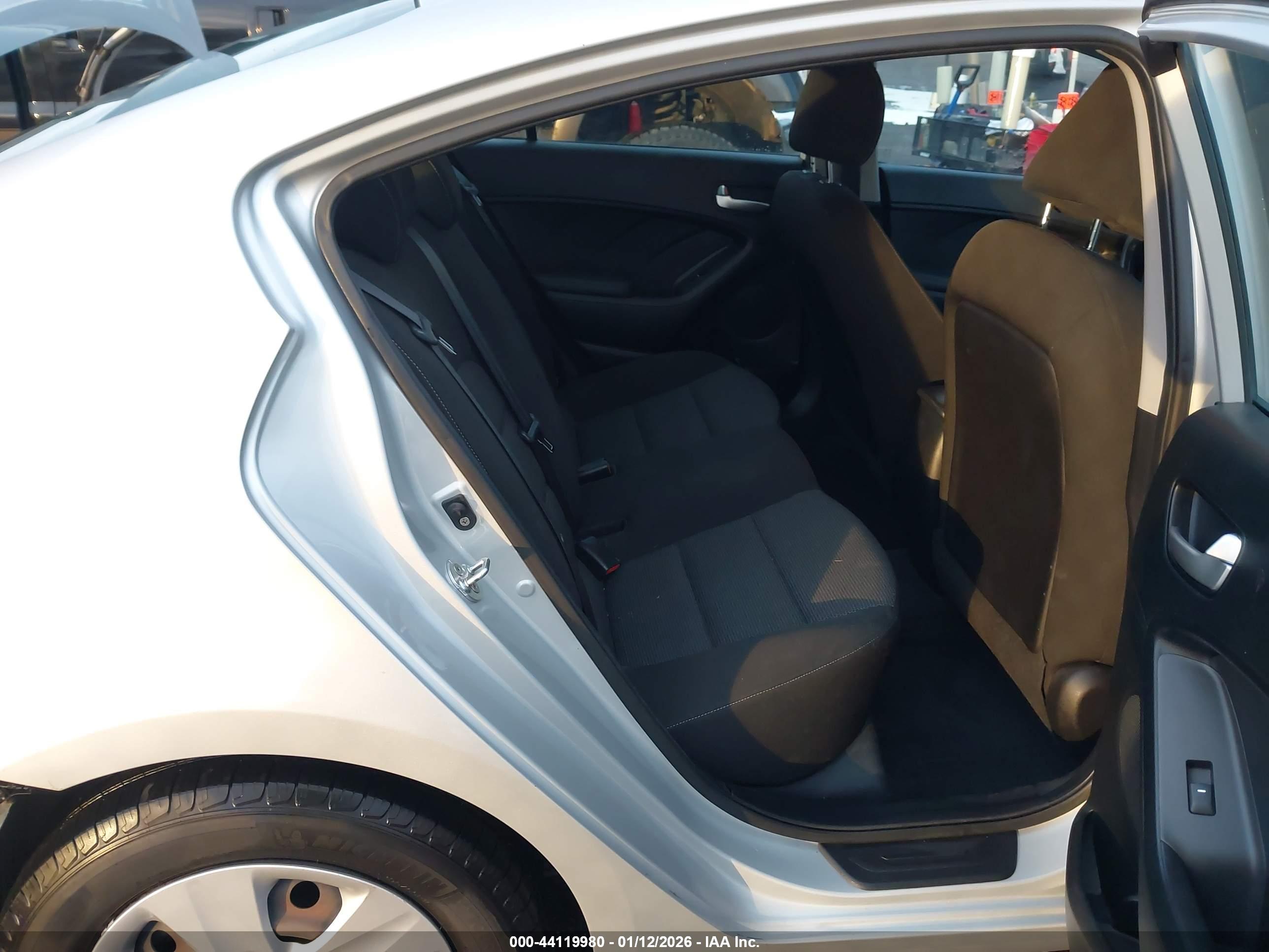 KIA FORTE image 8