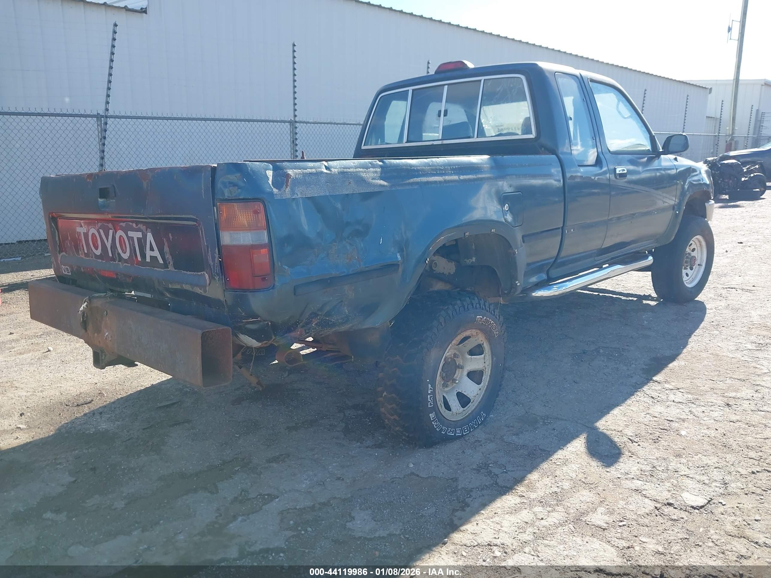 TOYOTA PICKUP image 4