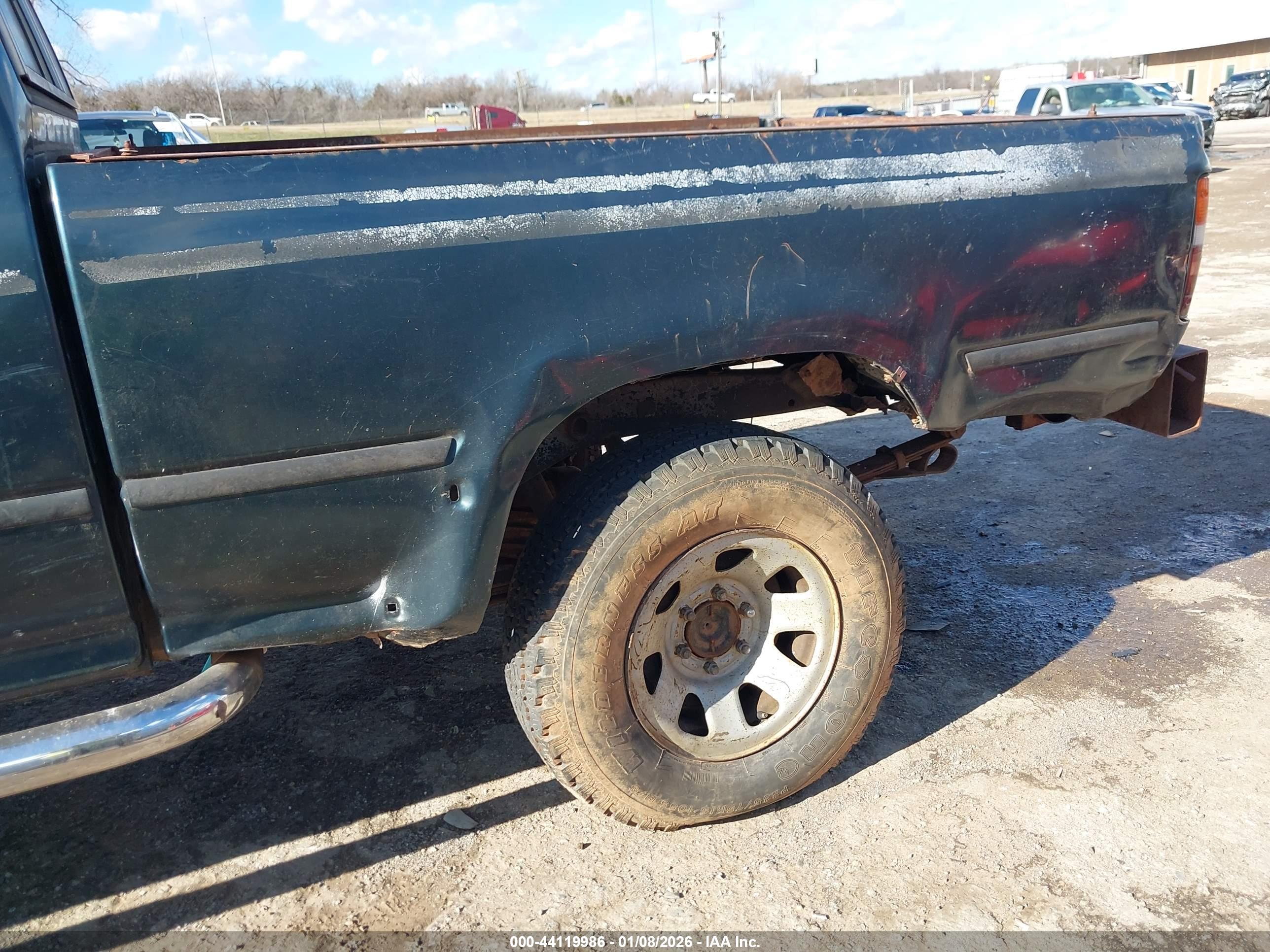 TOYOTA PICKUP image 6