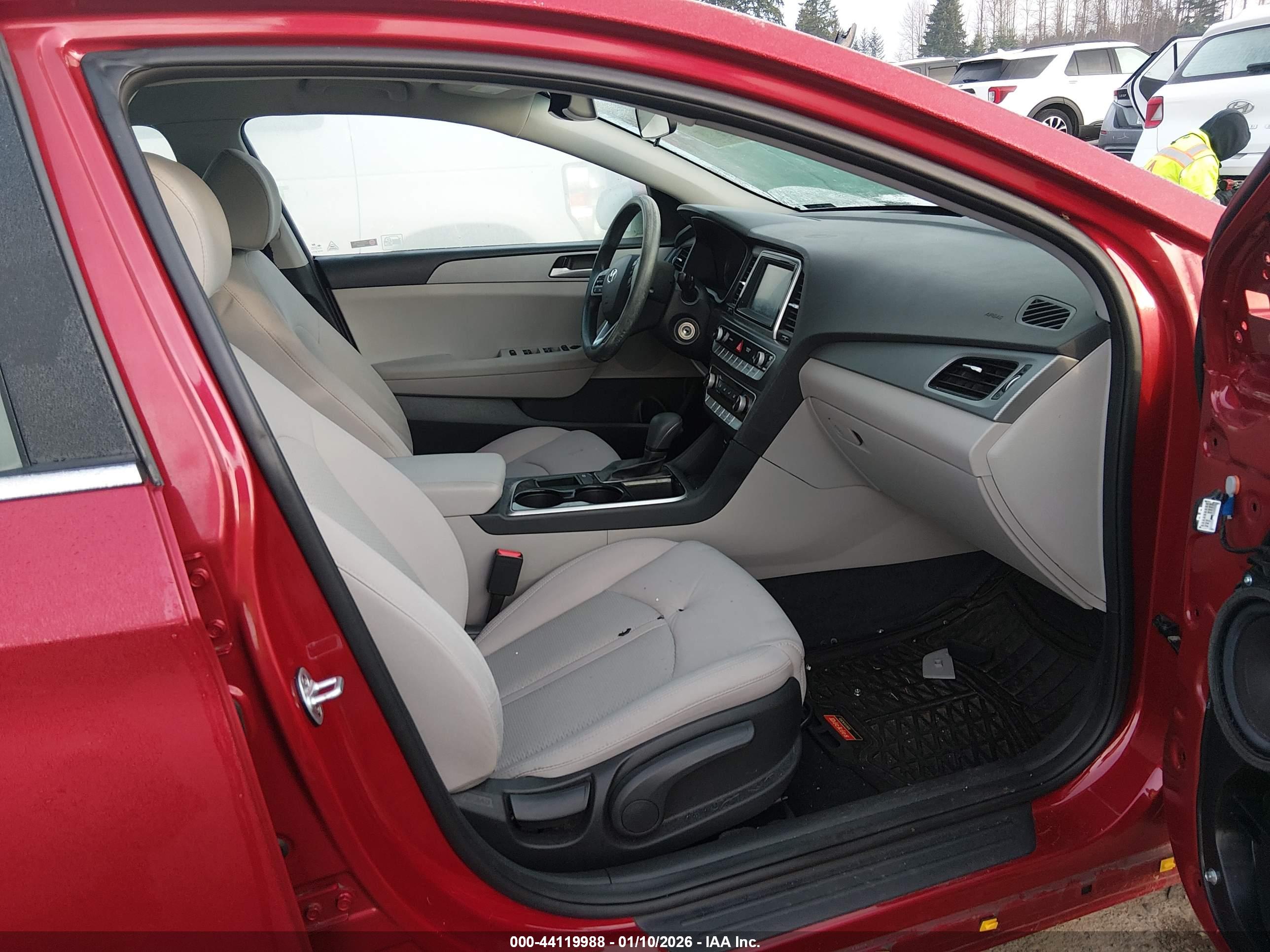 HYUNDAI SONATA image 5
