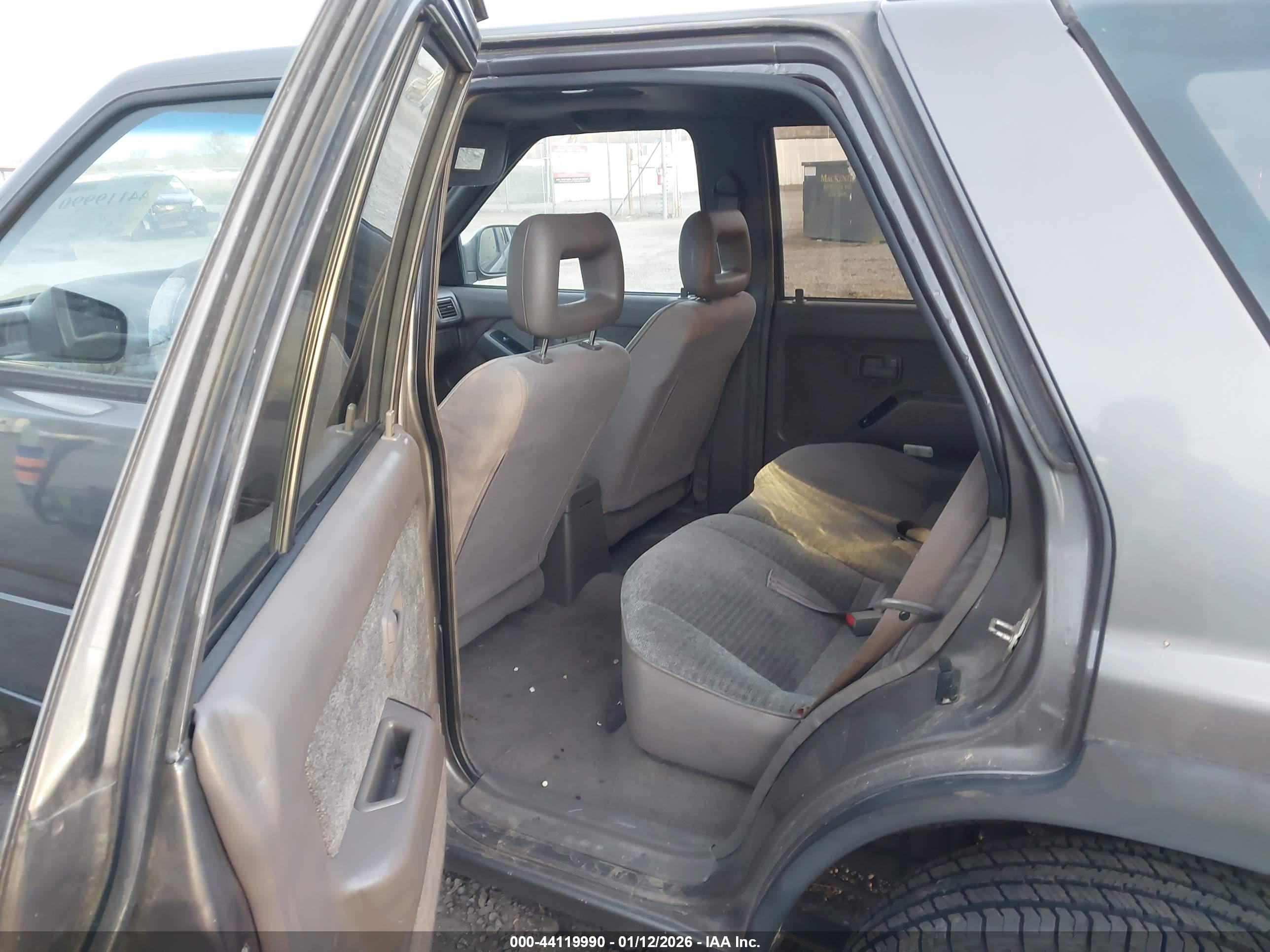 HONDA PASSPORT image 8
