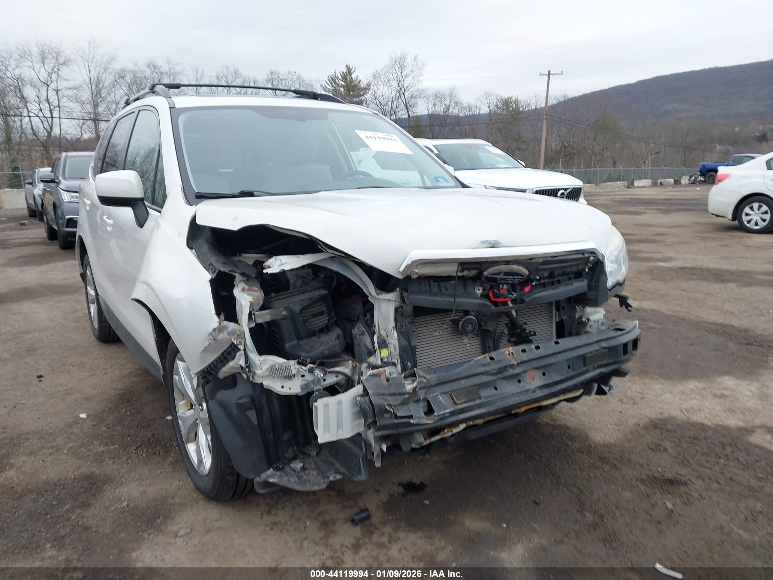 SUBARU FORESTER image 6