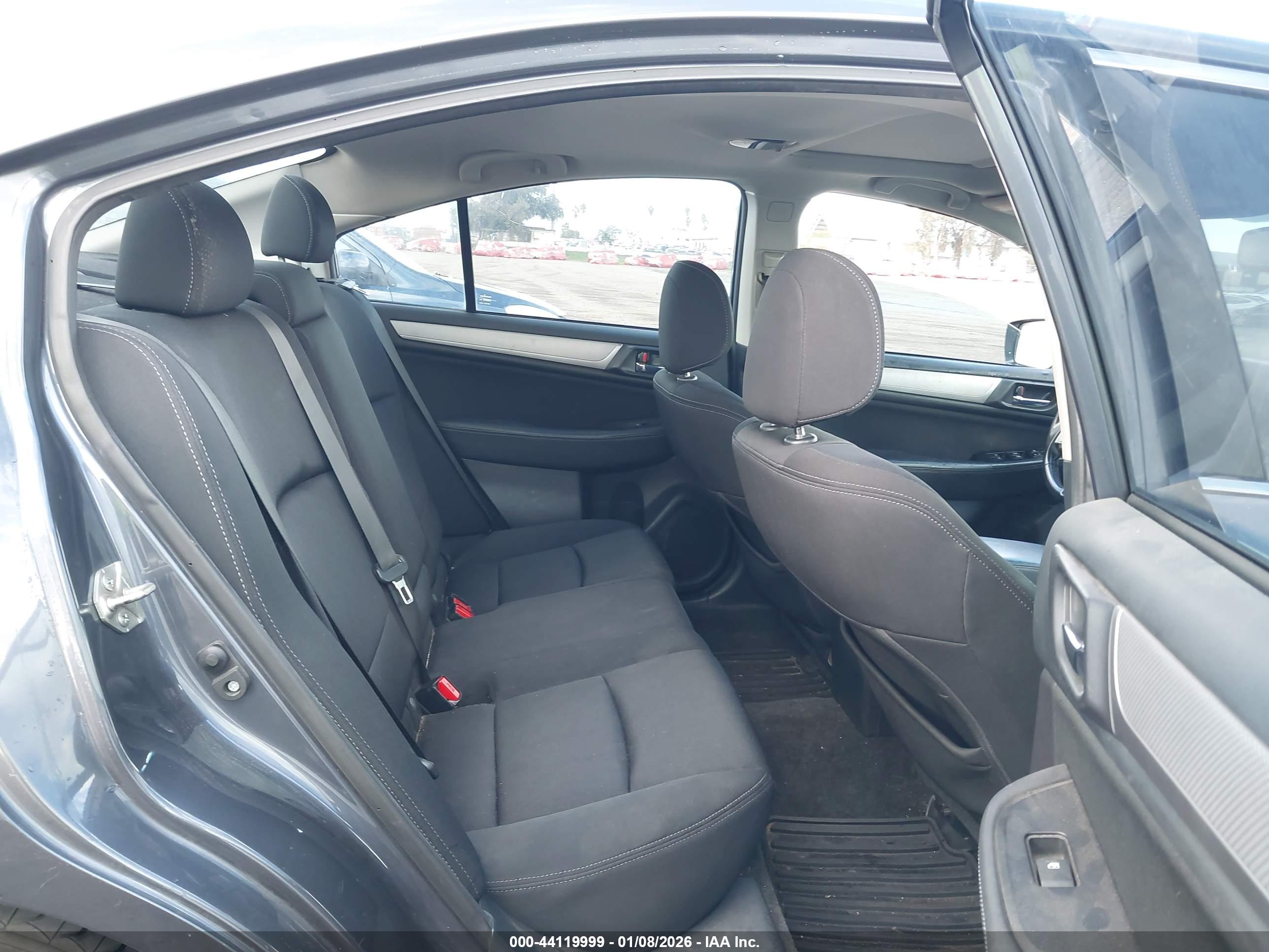 SUBARU LEGACY image 8
