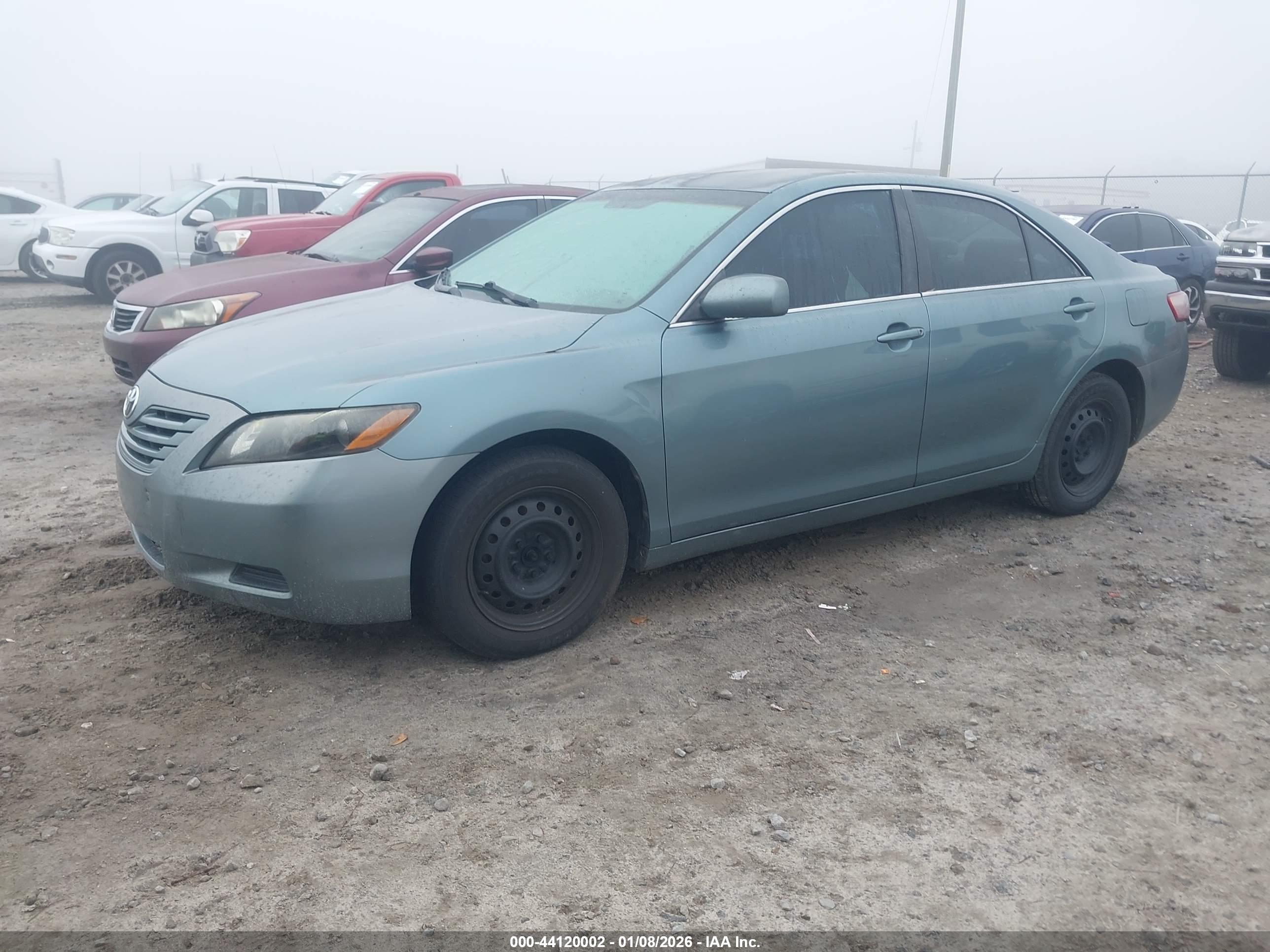 TOYOTA CAMRY image 2