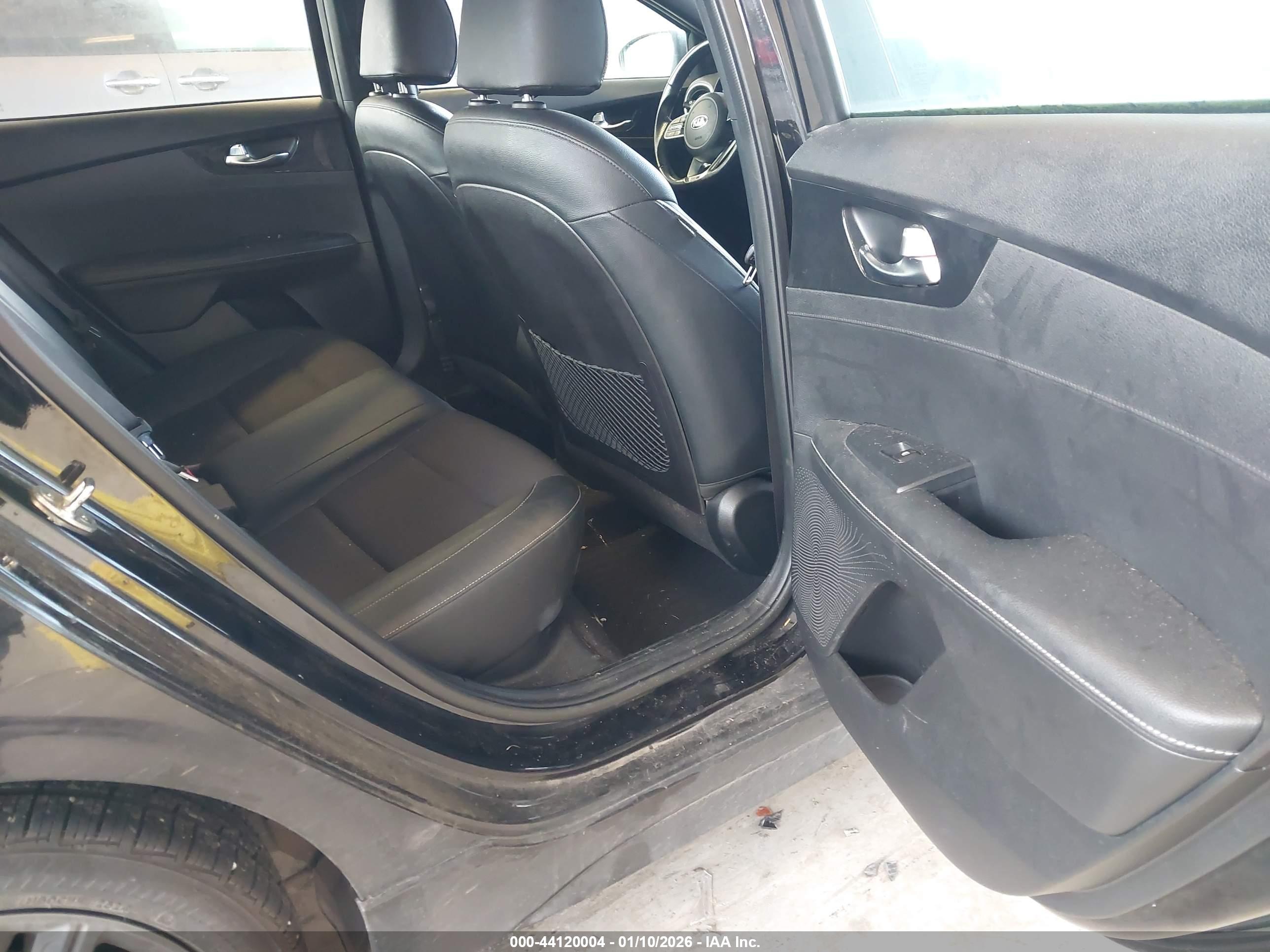 KIA FORTE image 8