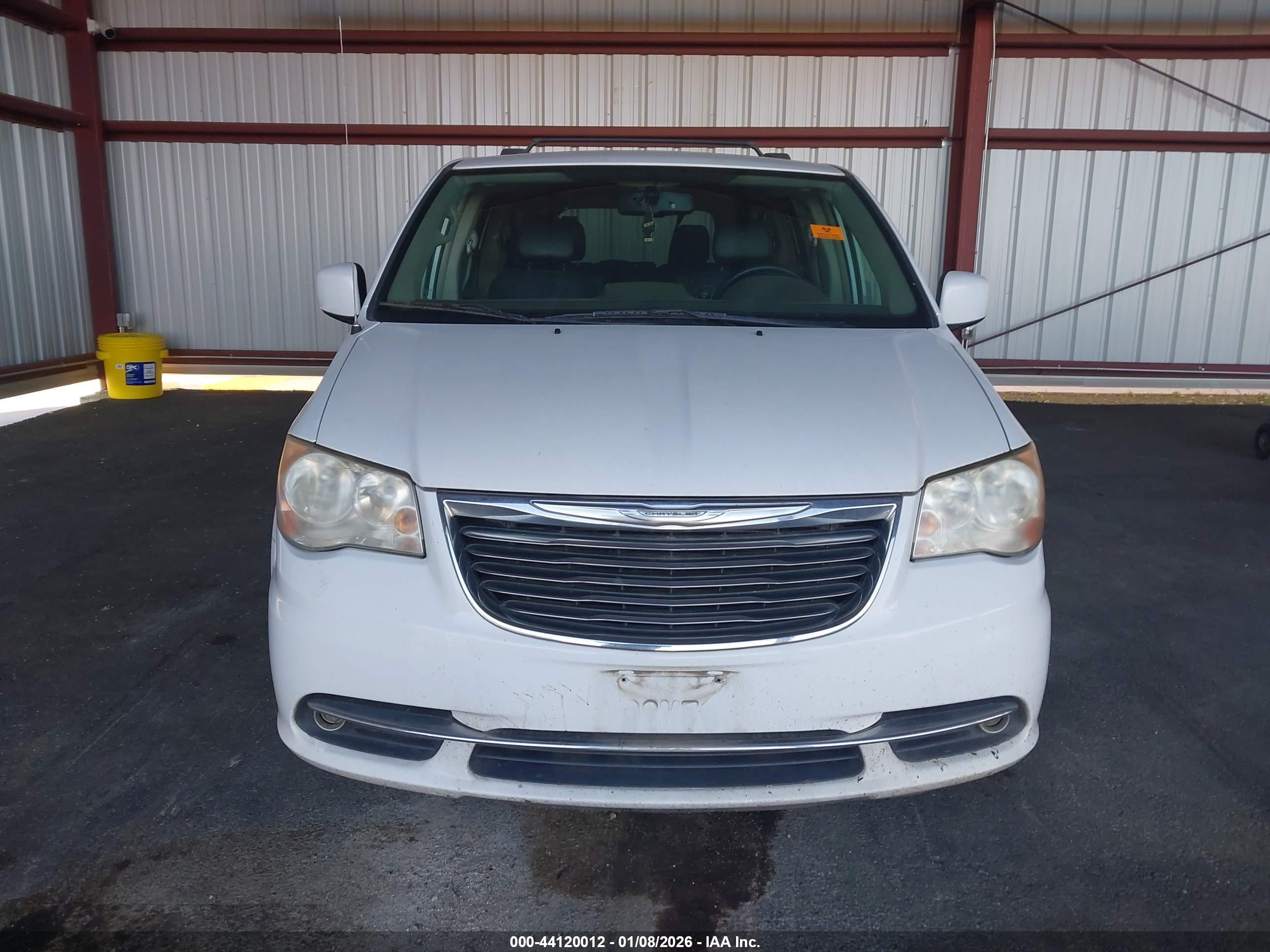 CHRYSLER TOWN image 6