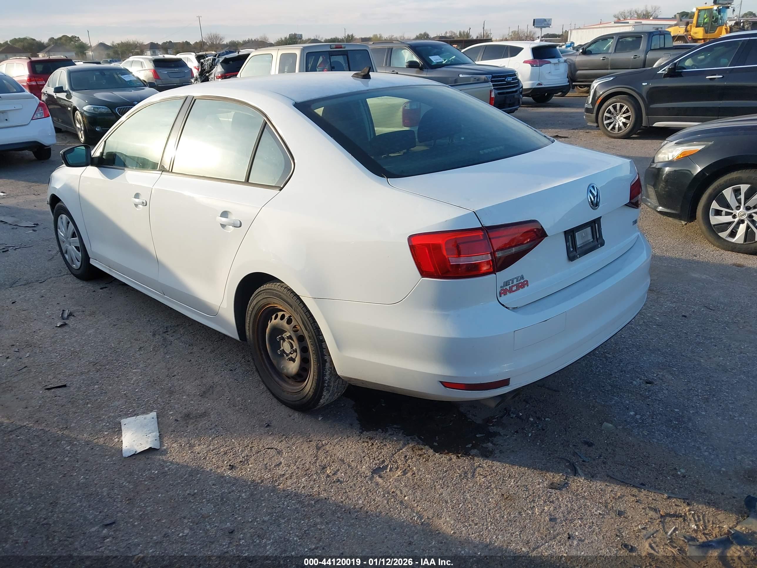 VOLKSWAGEN JETTA image 3