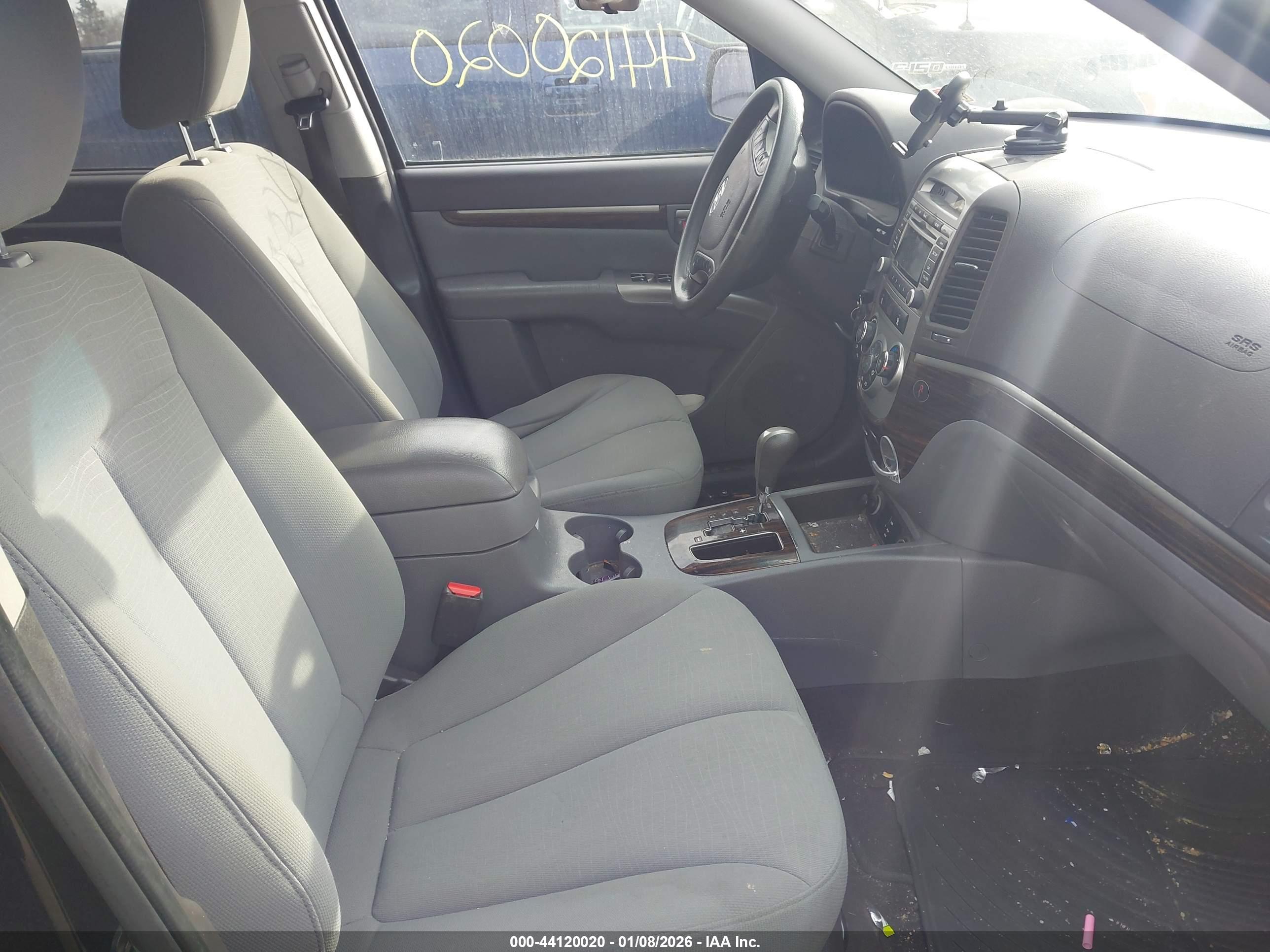 HYUNDAI SANTA image 5