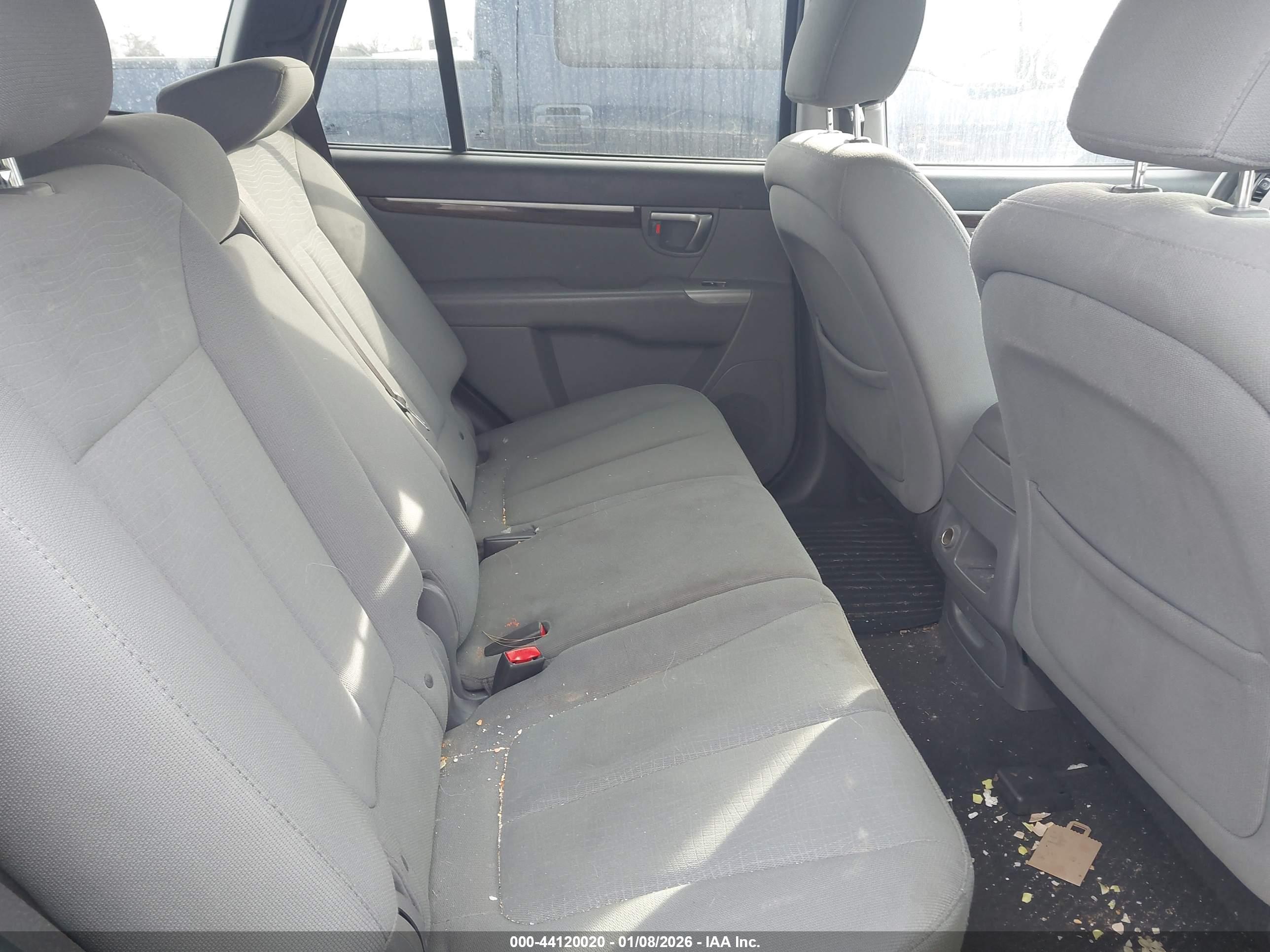 HYUNDAI SANTA image 8