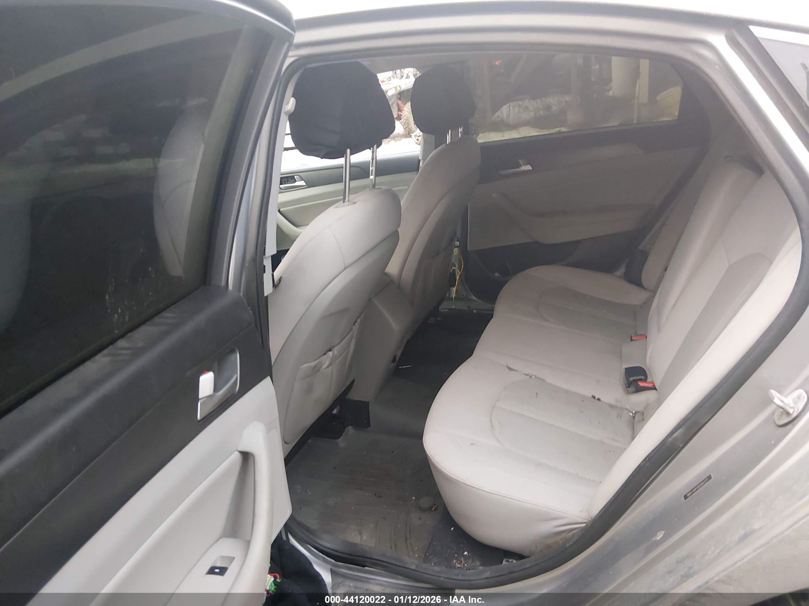 HYUNDAI SONATA image 8