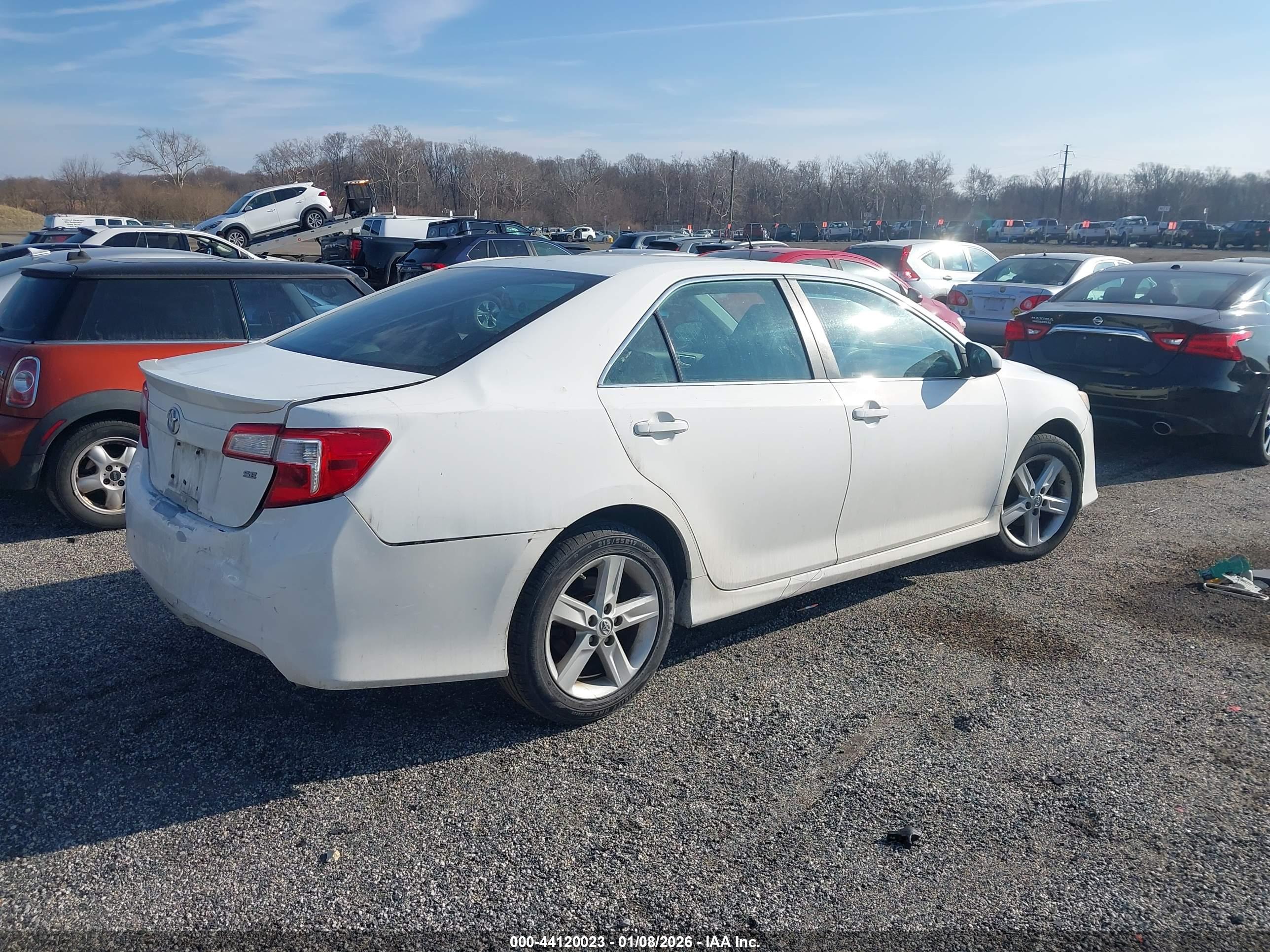 TOYOTA CAMRY image 4