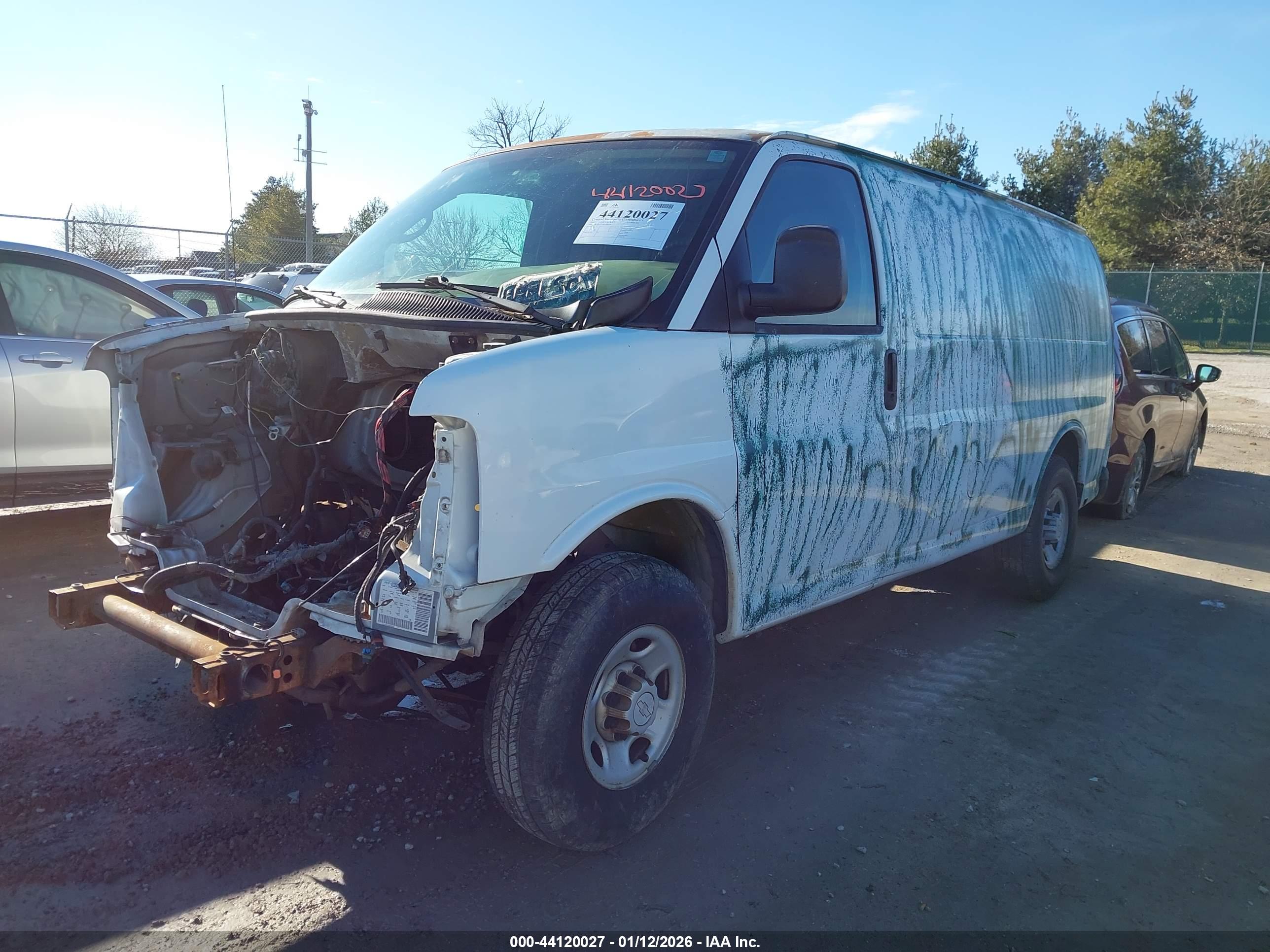 CHEVROLET EXPRESS image 2