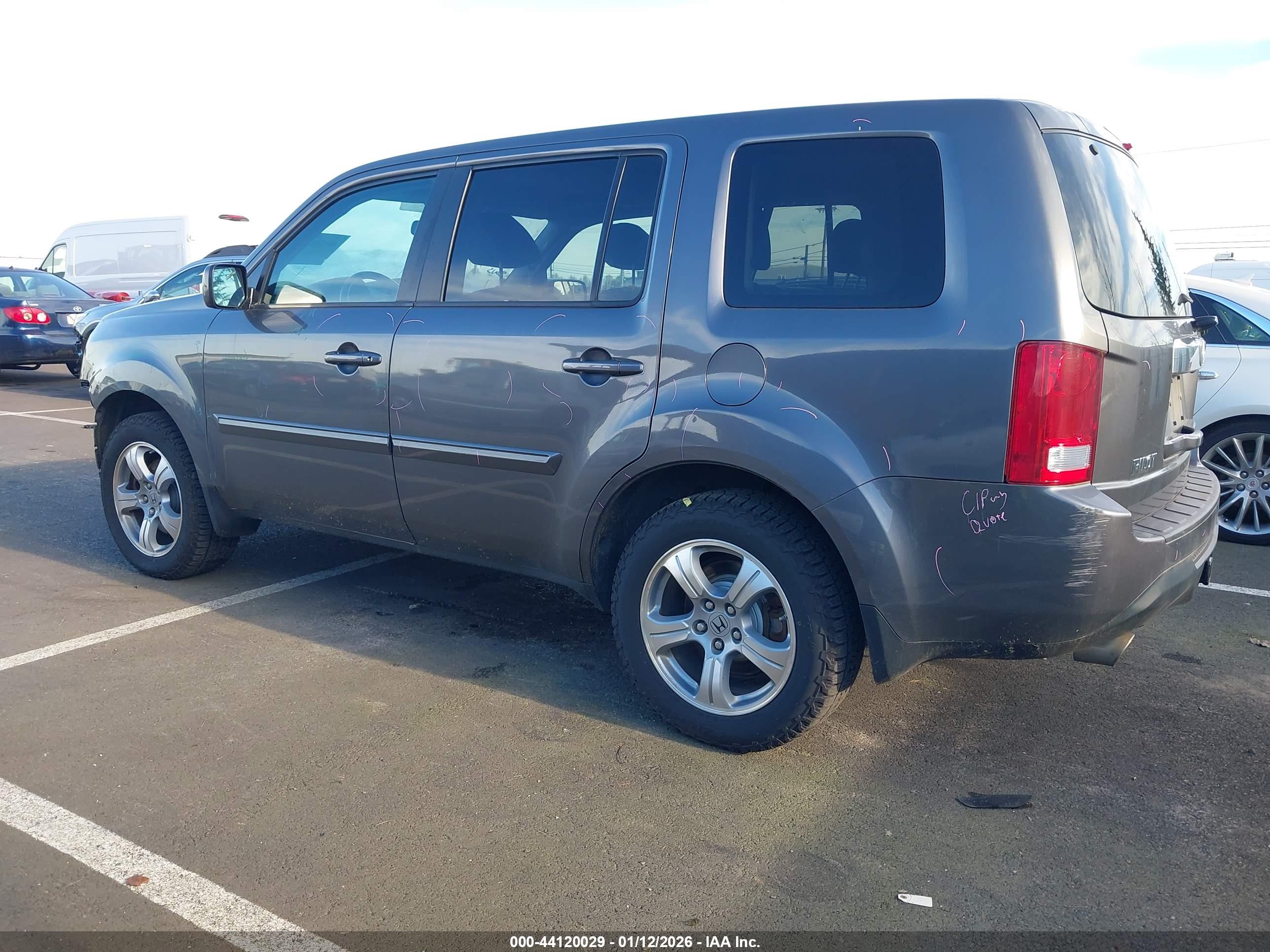 HONDA PILOT image 3