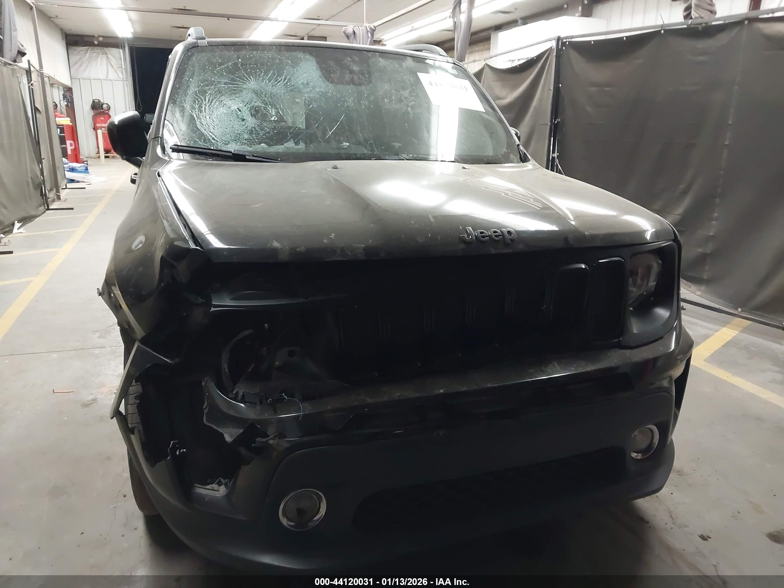 JEEP RENEGADE image 6