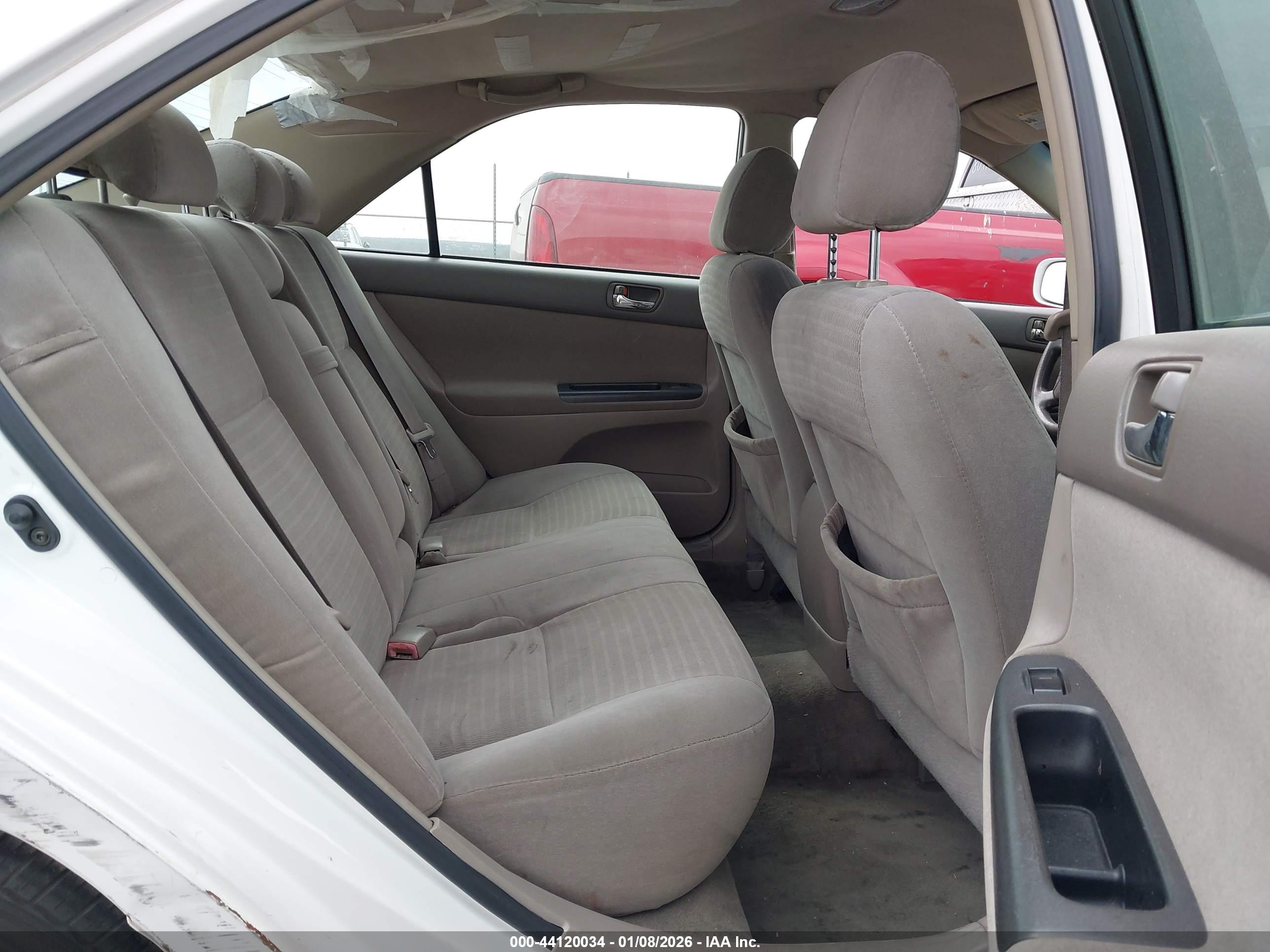 TOYOTA CAMRY image 8