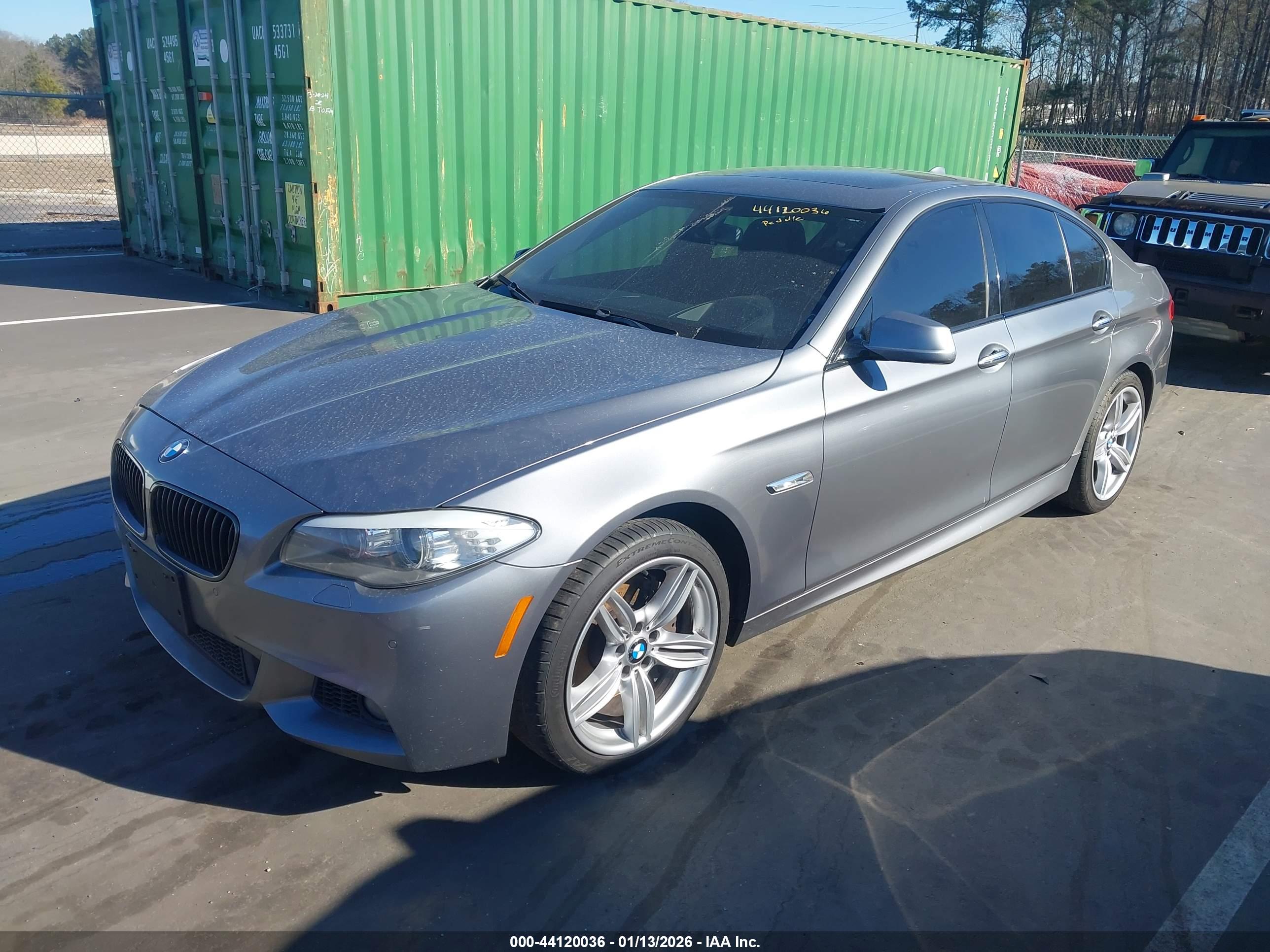 BMW 550I image 2