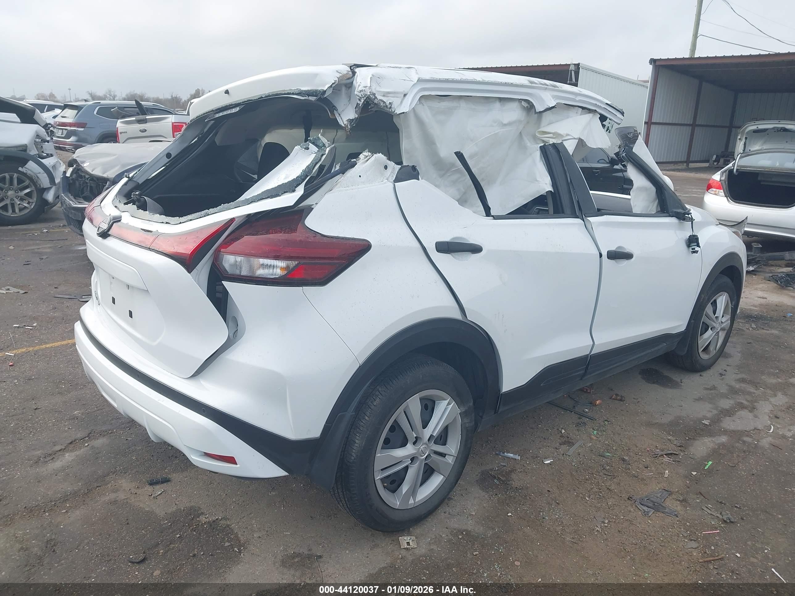 NISSAN KICKS image 4
