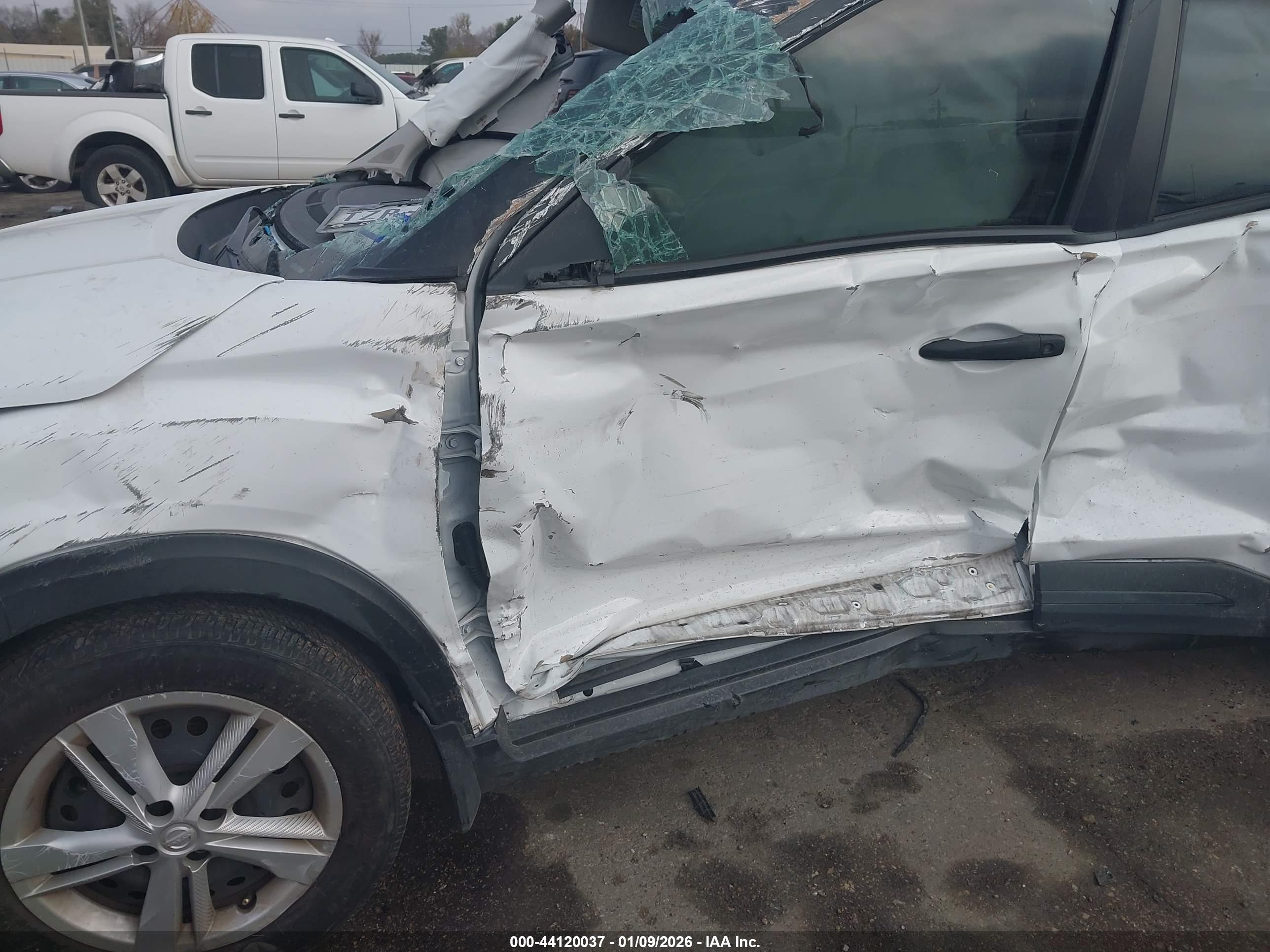 NISSAN KICKS image 6