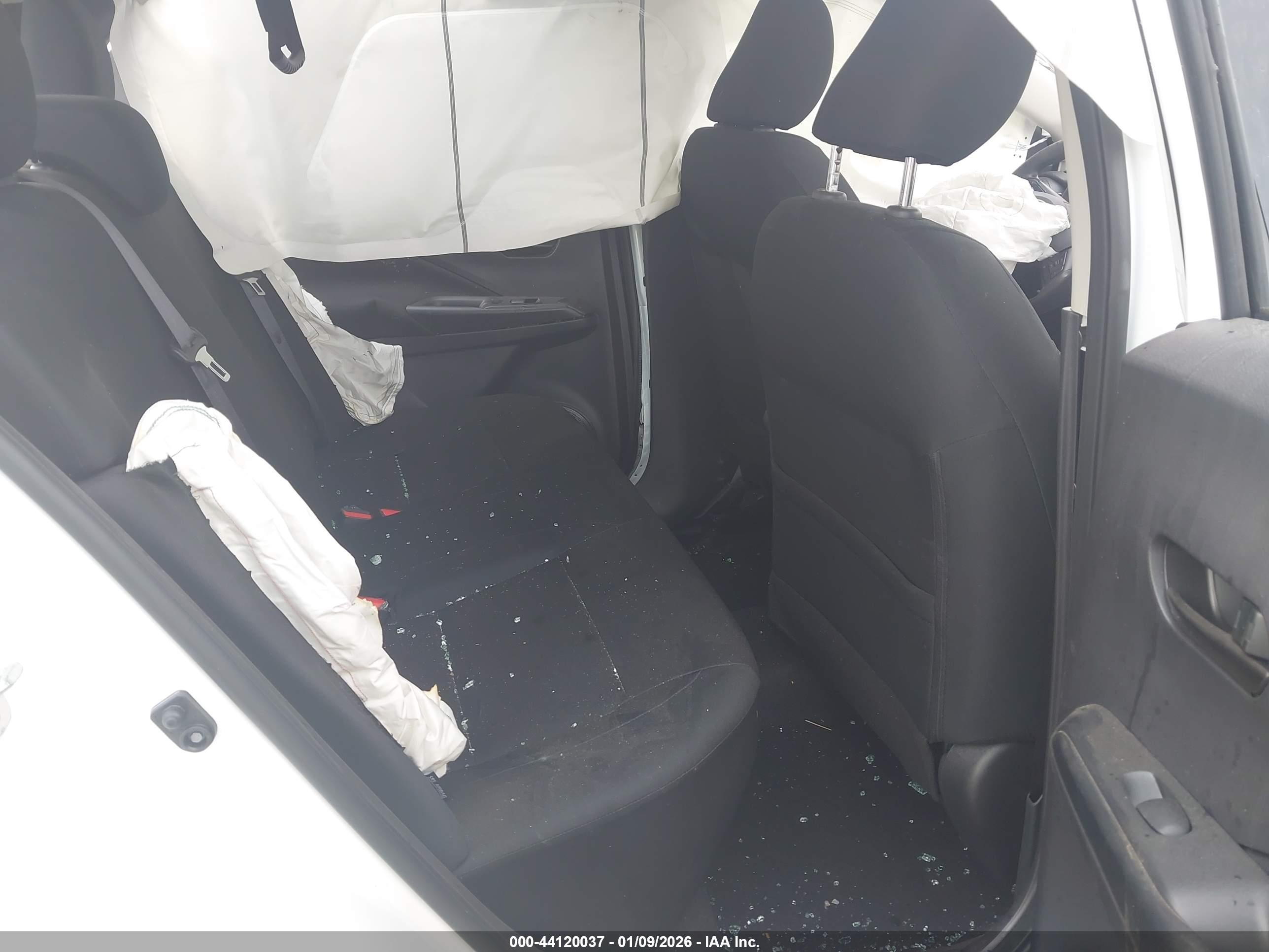 NISSAN KICKS image 8