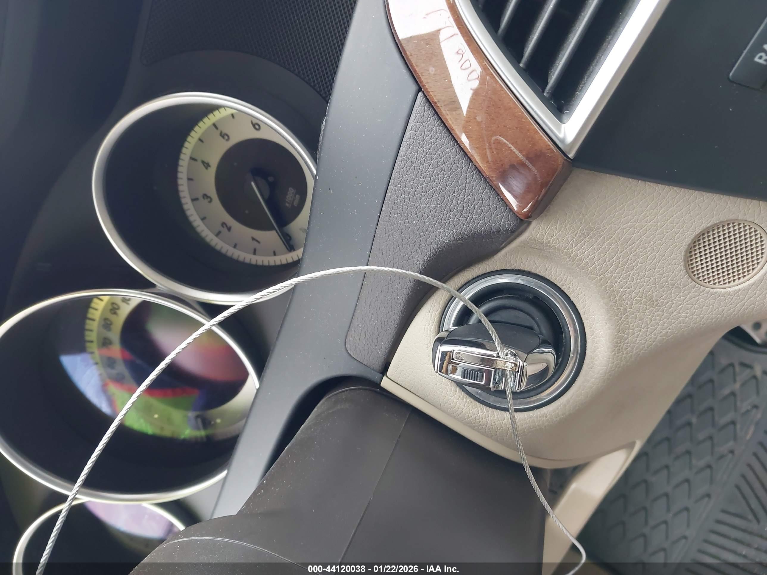 MERCEDES-BENZ C image 11