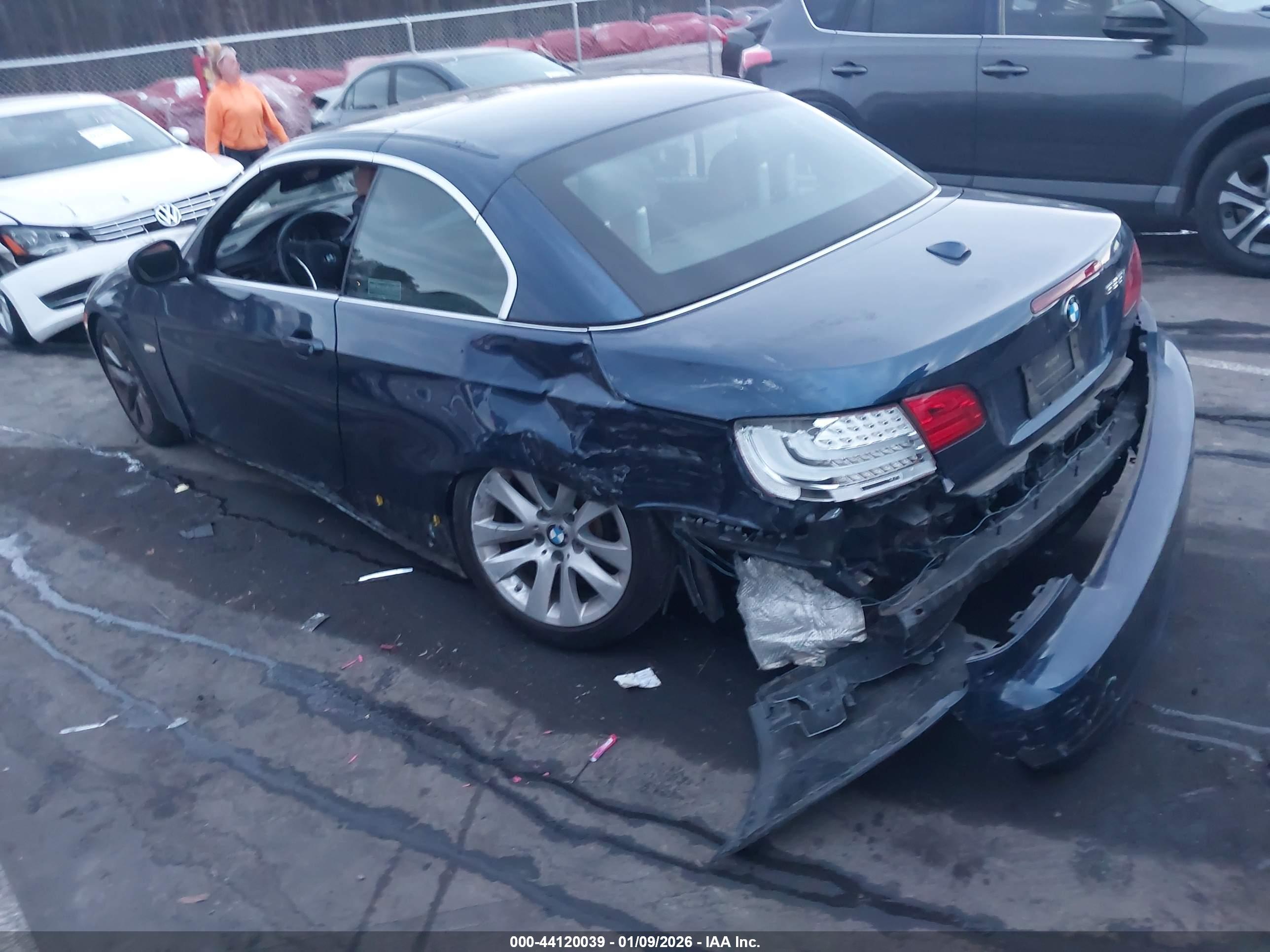 BMW 328I image 3