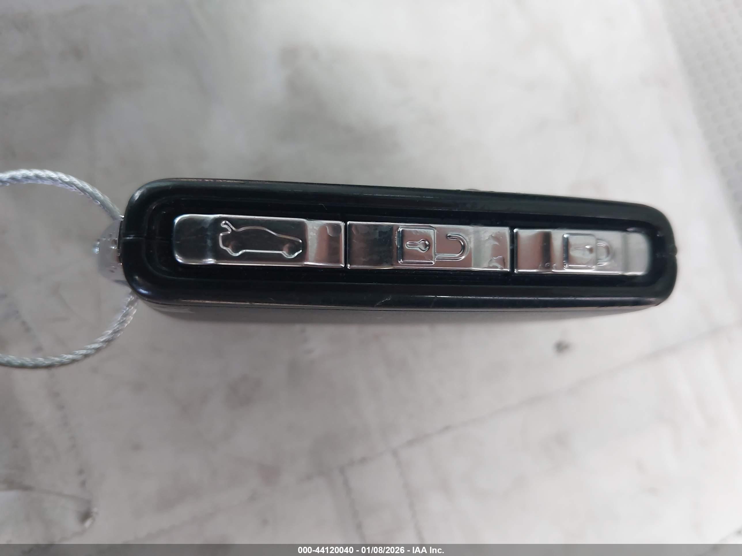 VOLVO XC60 image 11
