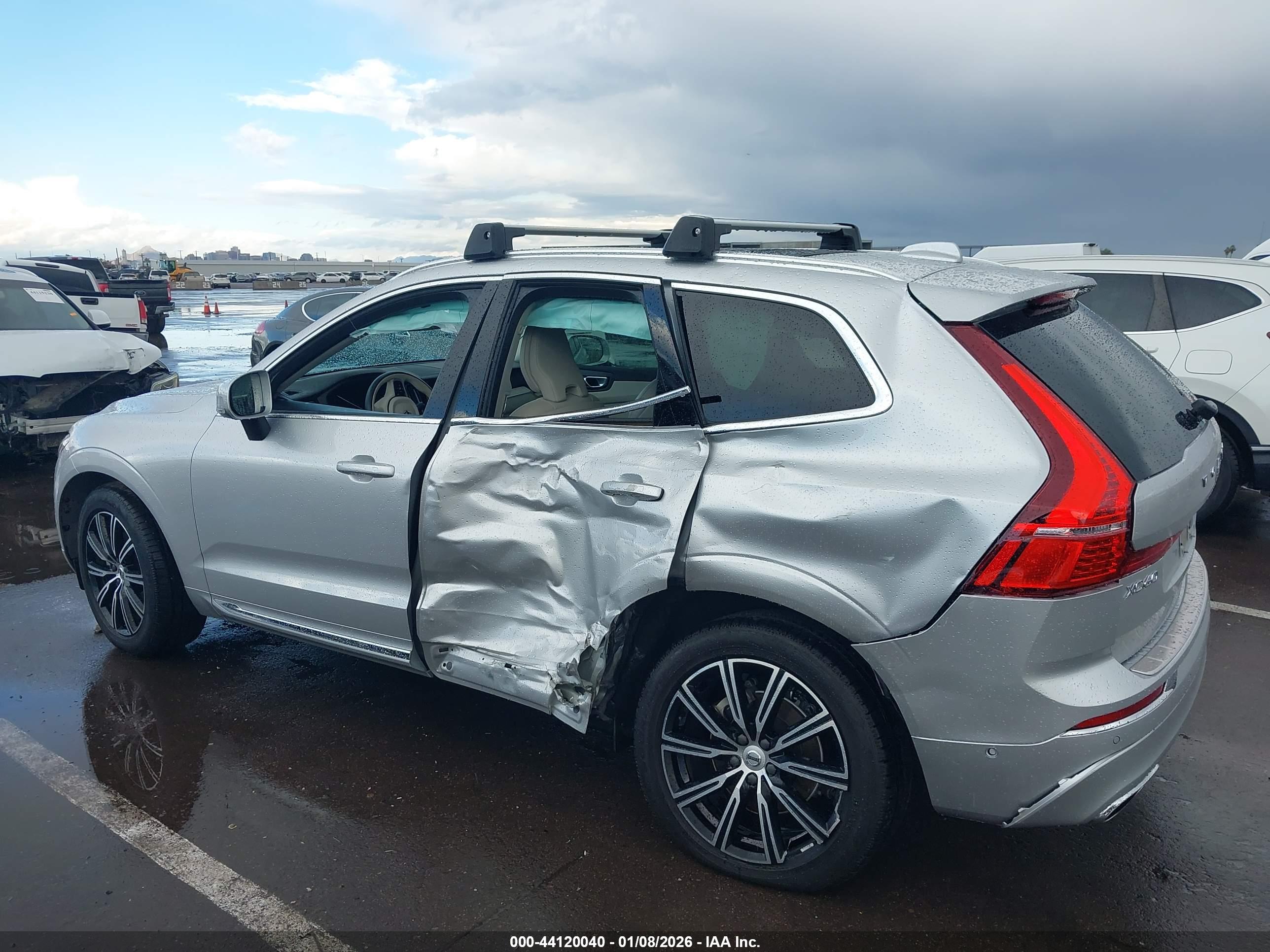 VOLVO XC60 image 6